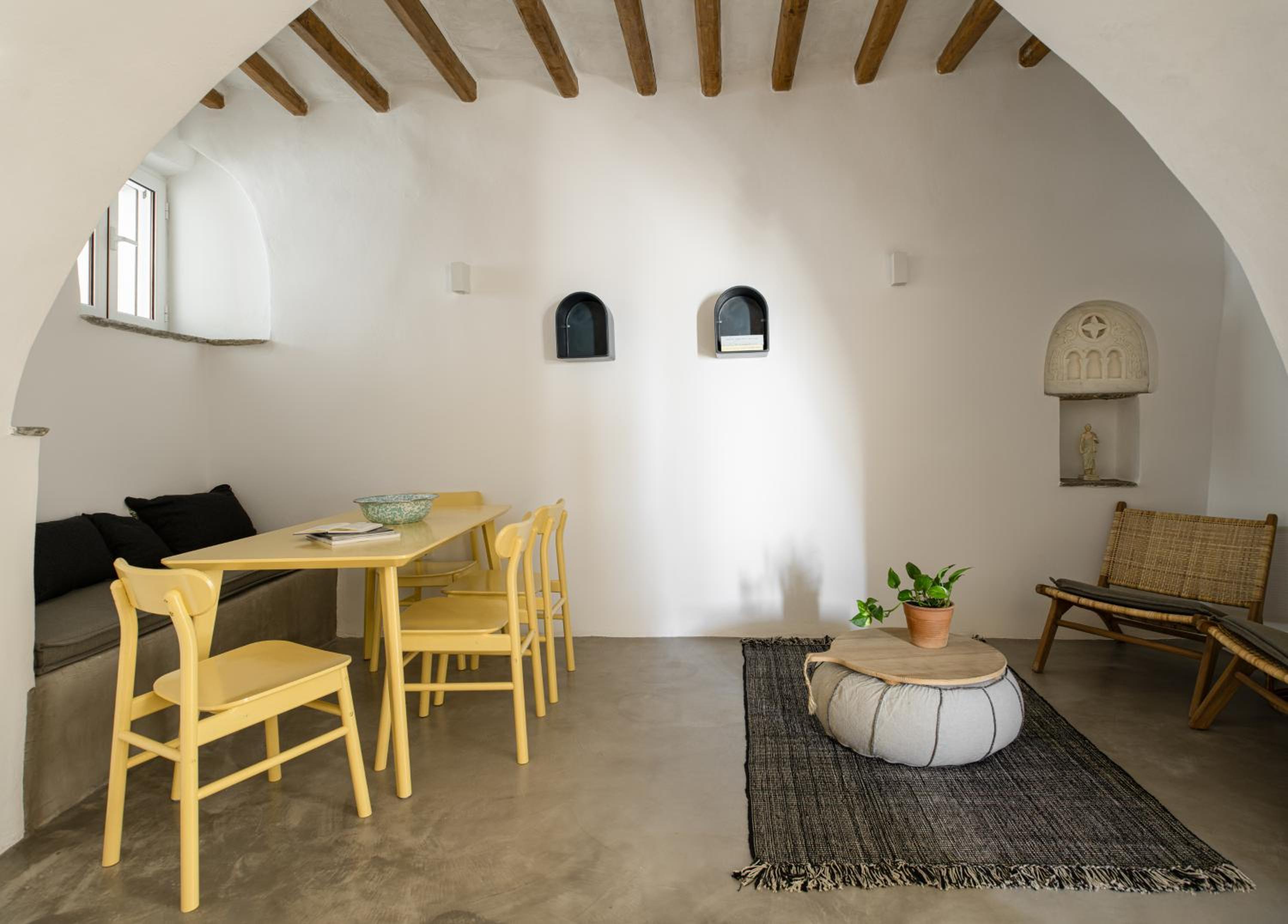 Th_eros House