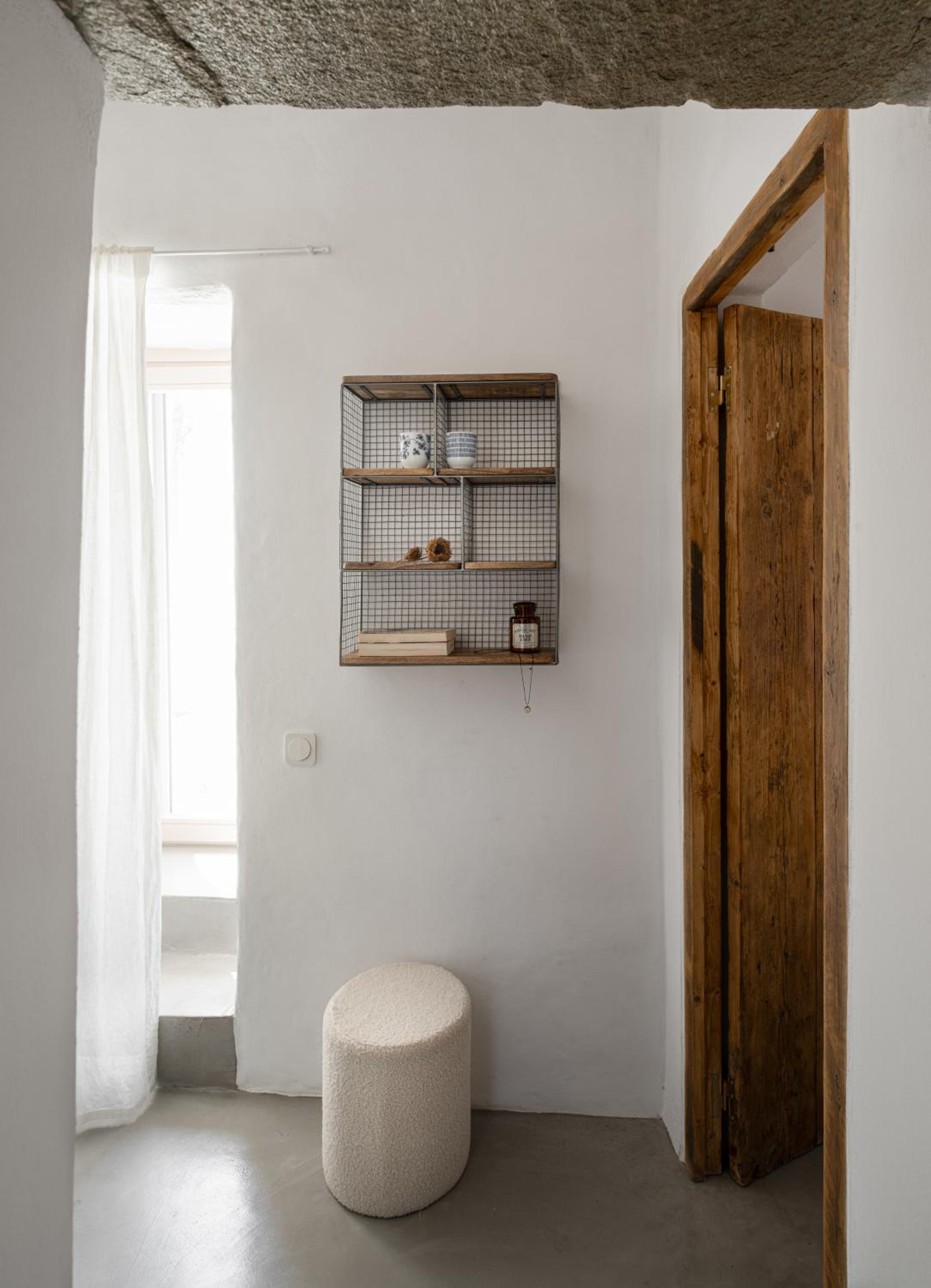 Th_eros House