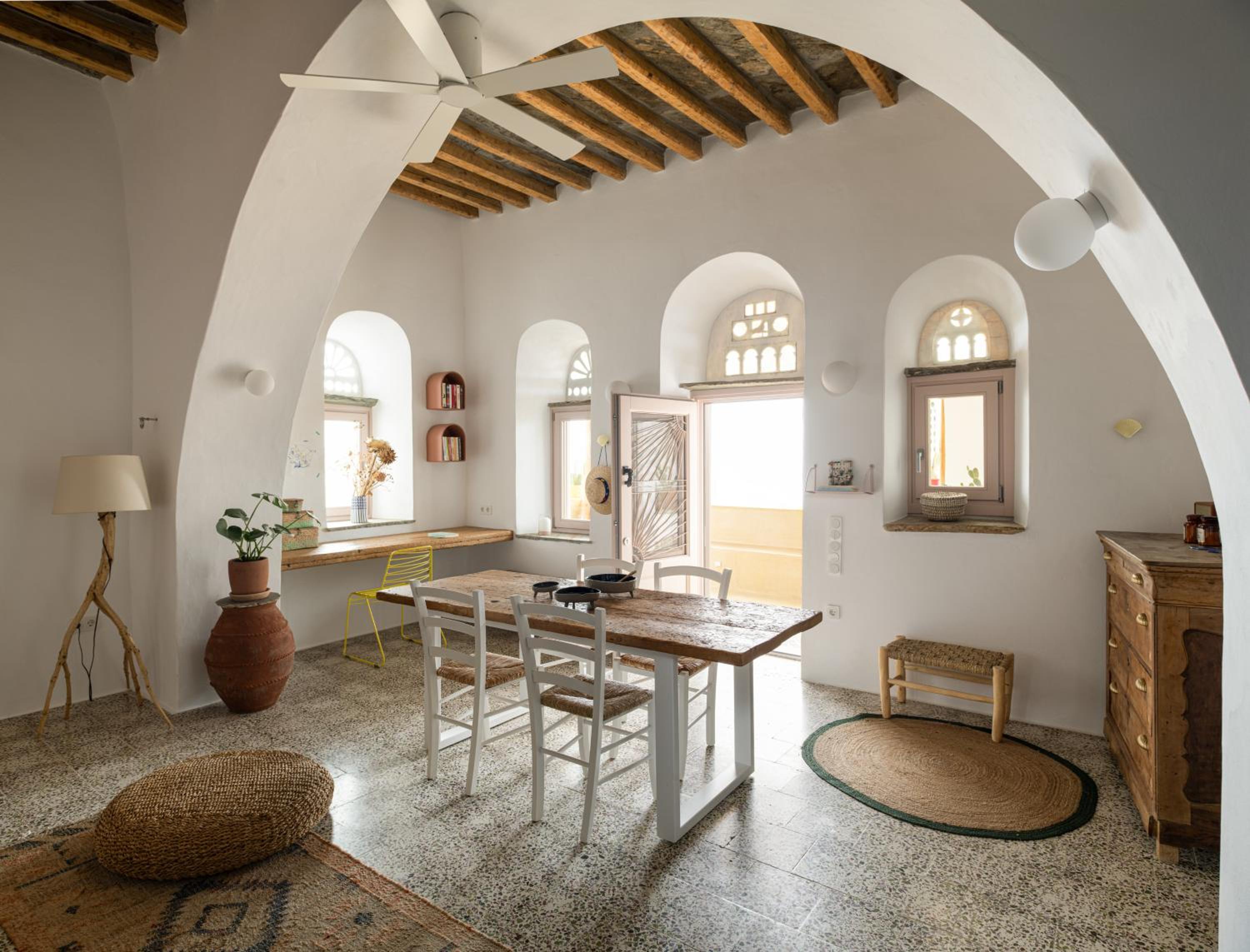 Th_eros House