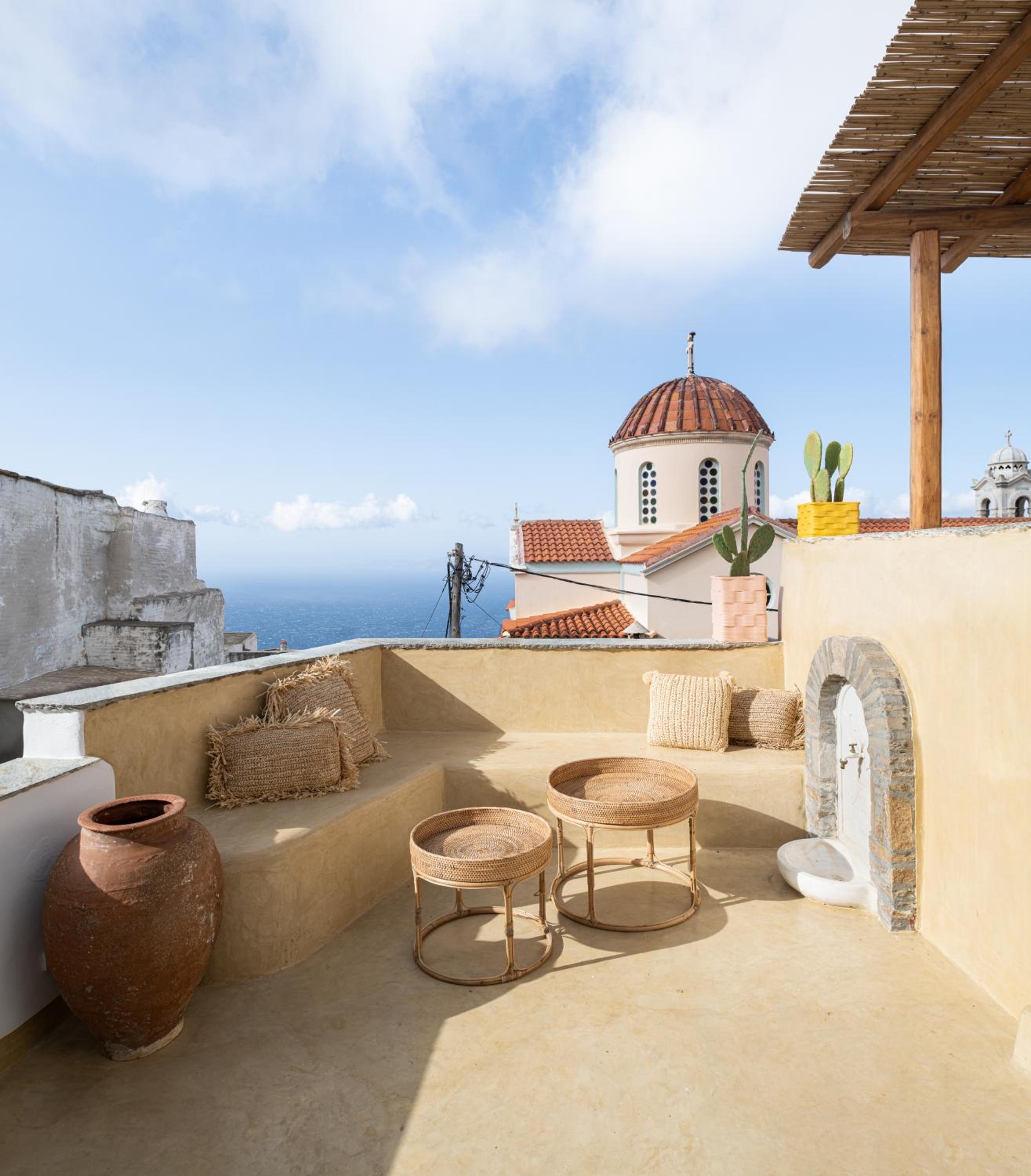 Th_eros House