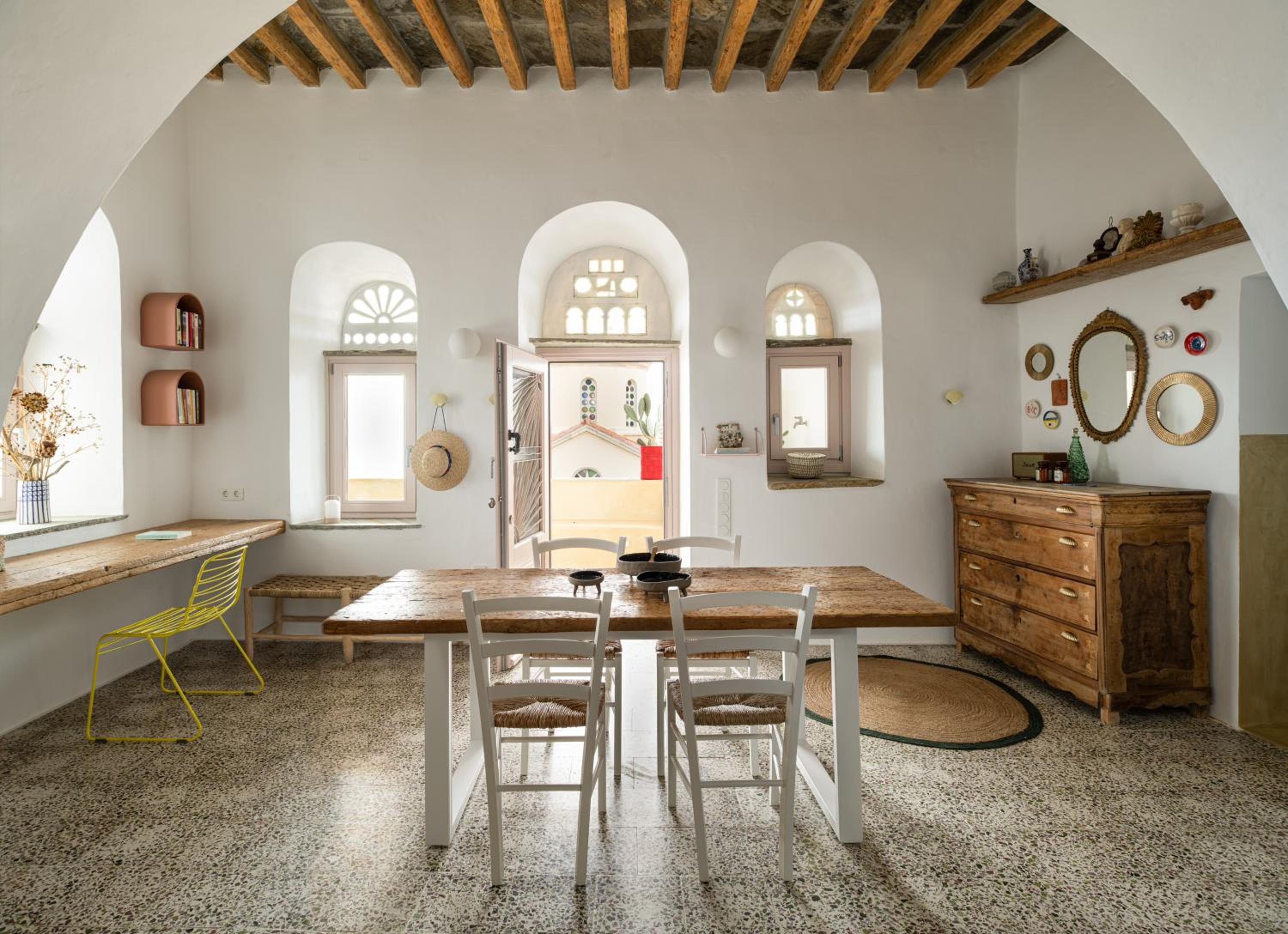 Th_eros House