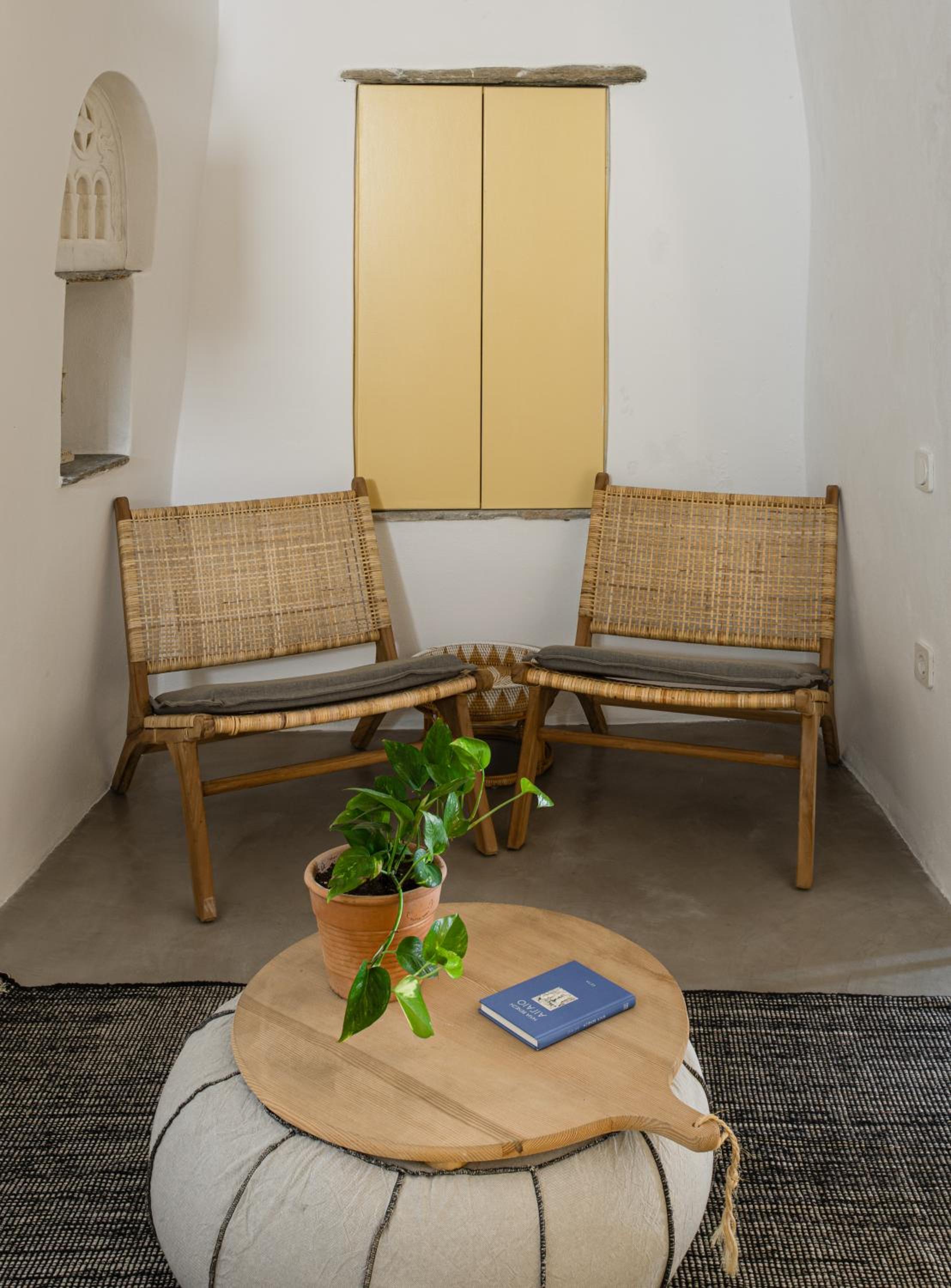 Th_eros House