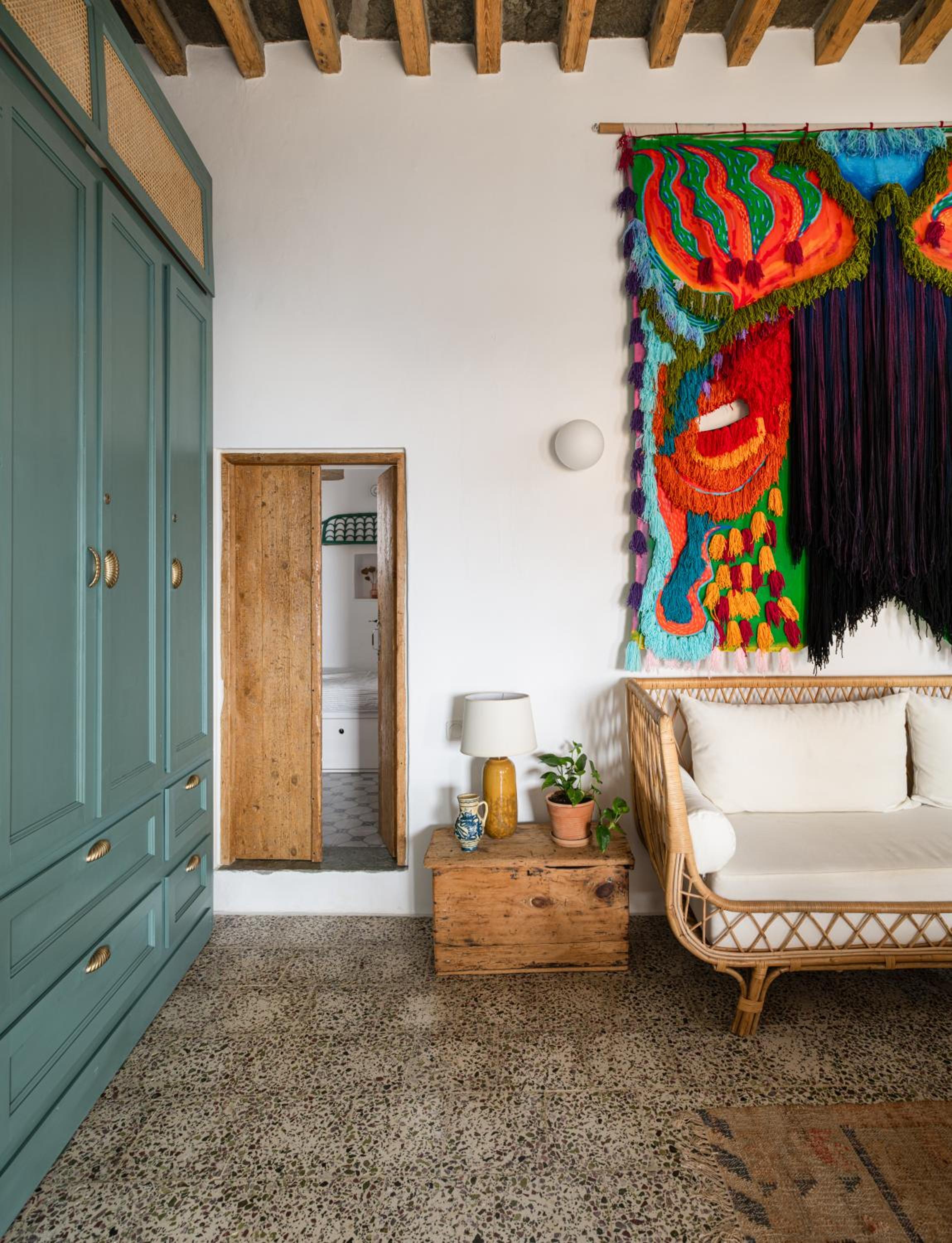 Th_eros House