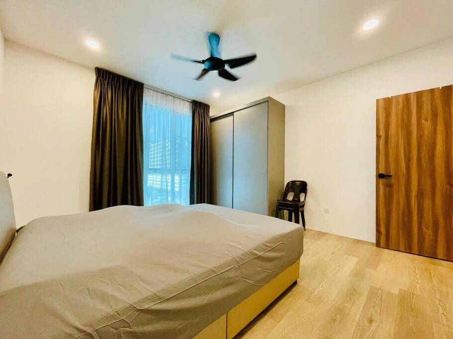 Armadale Galacity2R2B w Netflix, 6pax YPM52 view 2