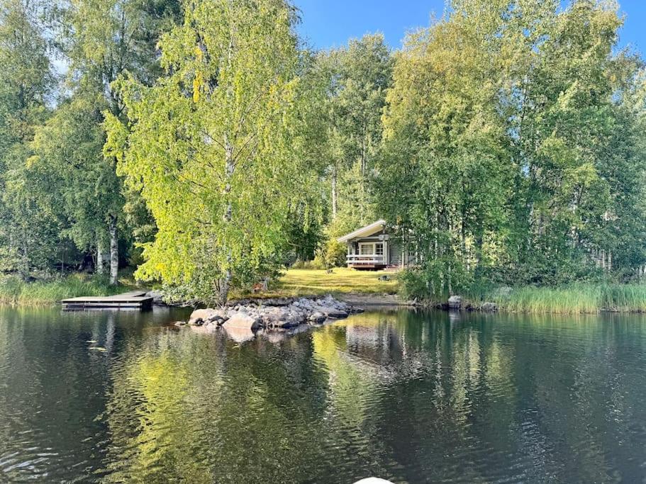LIHAPULLIA Lac, sauna, plage privée, deux chalets rien que pour vous view 4