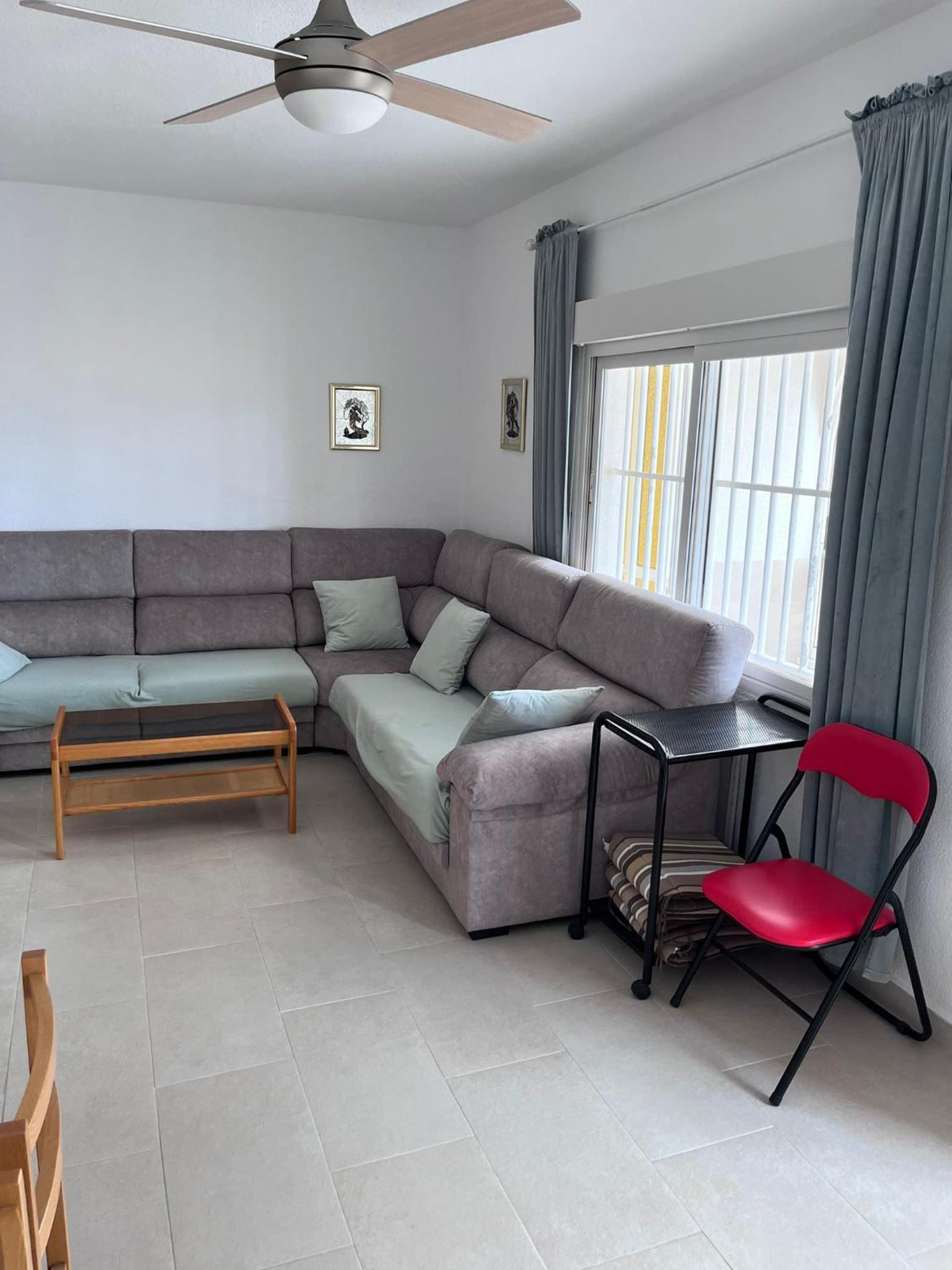 Fräsch duplex med havsutsikt