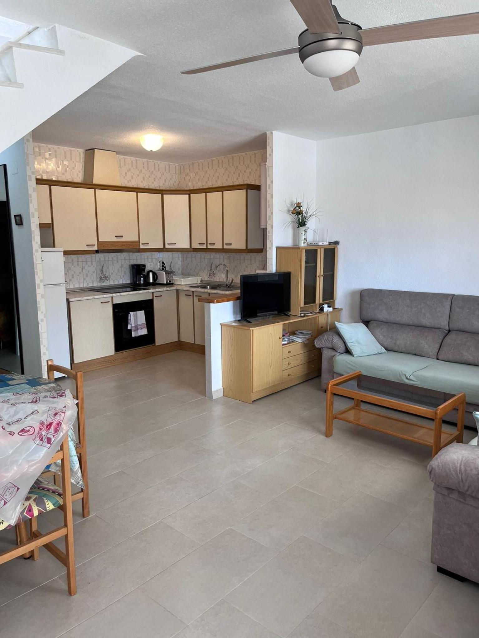 Fräsch duplex med havsutsikt
