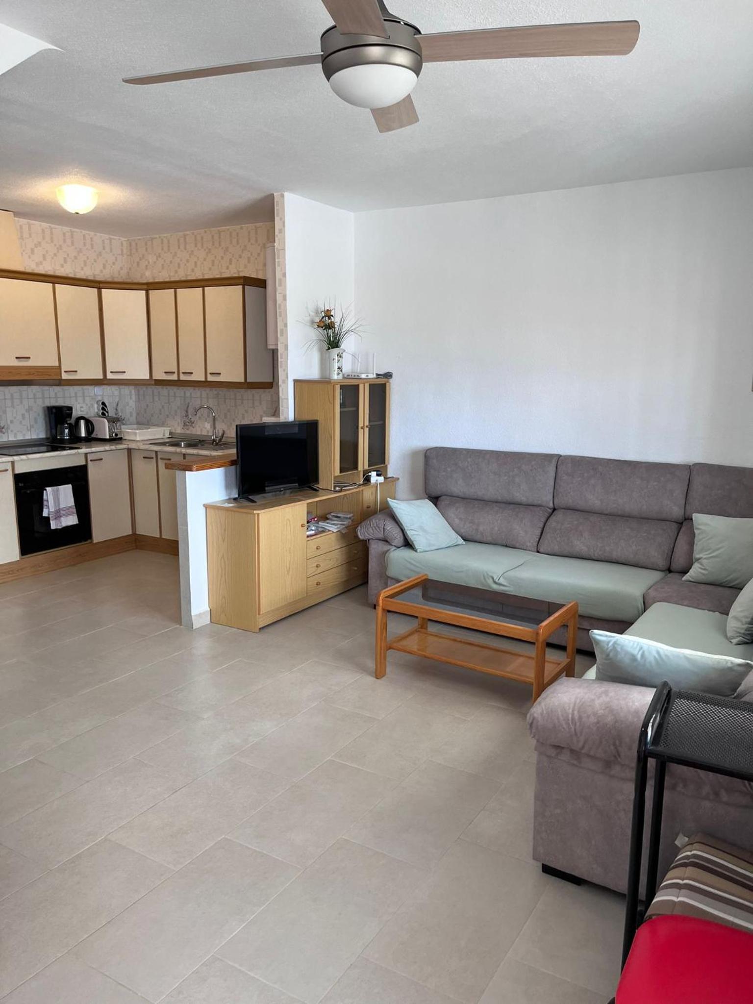 Fräsch duplex med havsutsikt