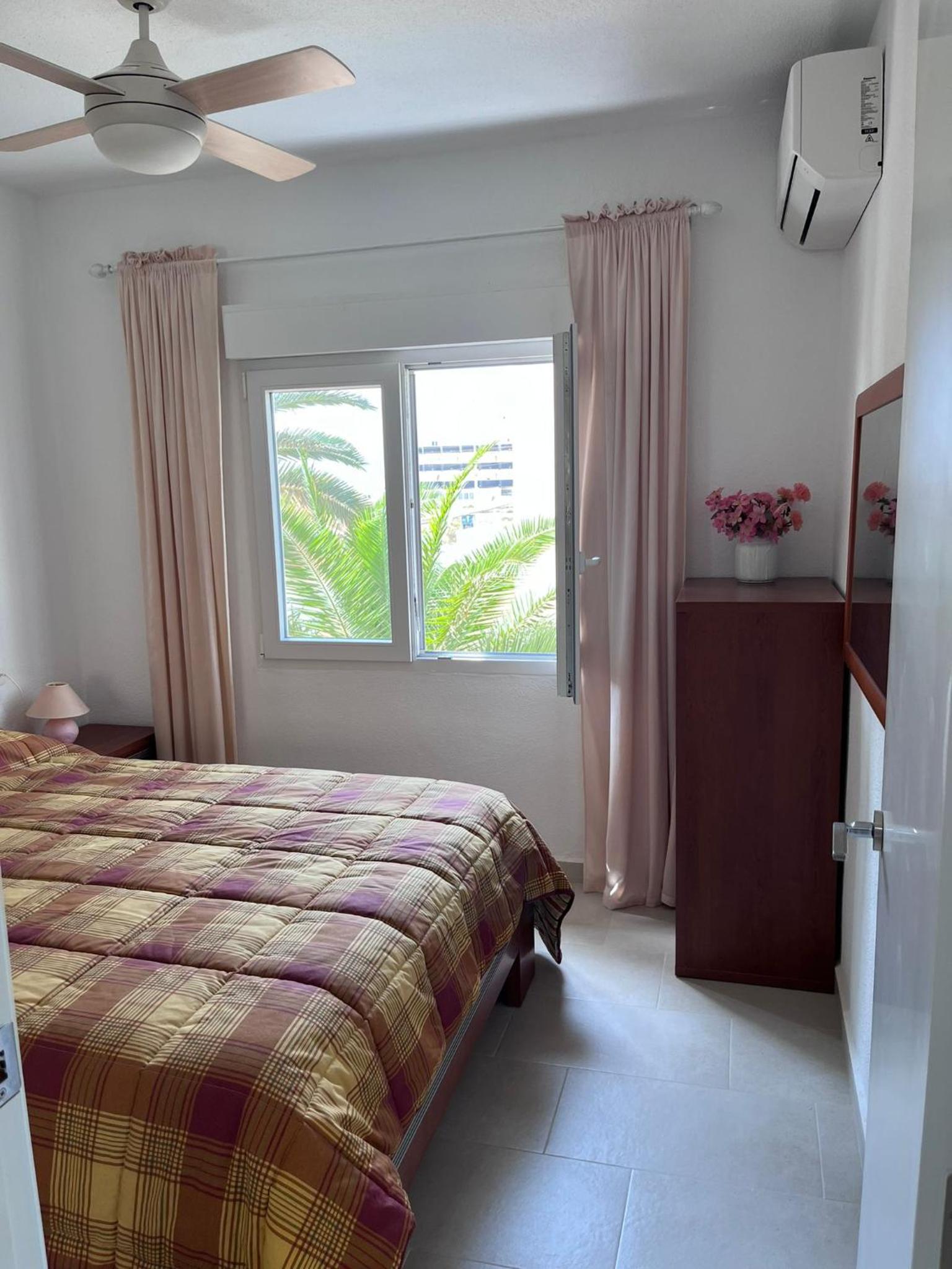 Fräsch duplex med havsutsikt