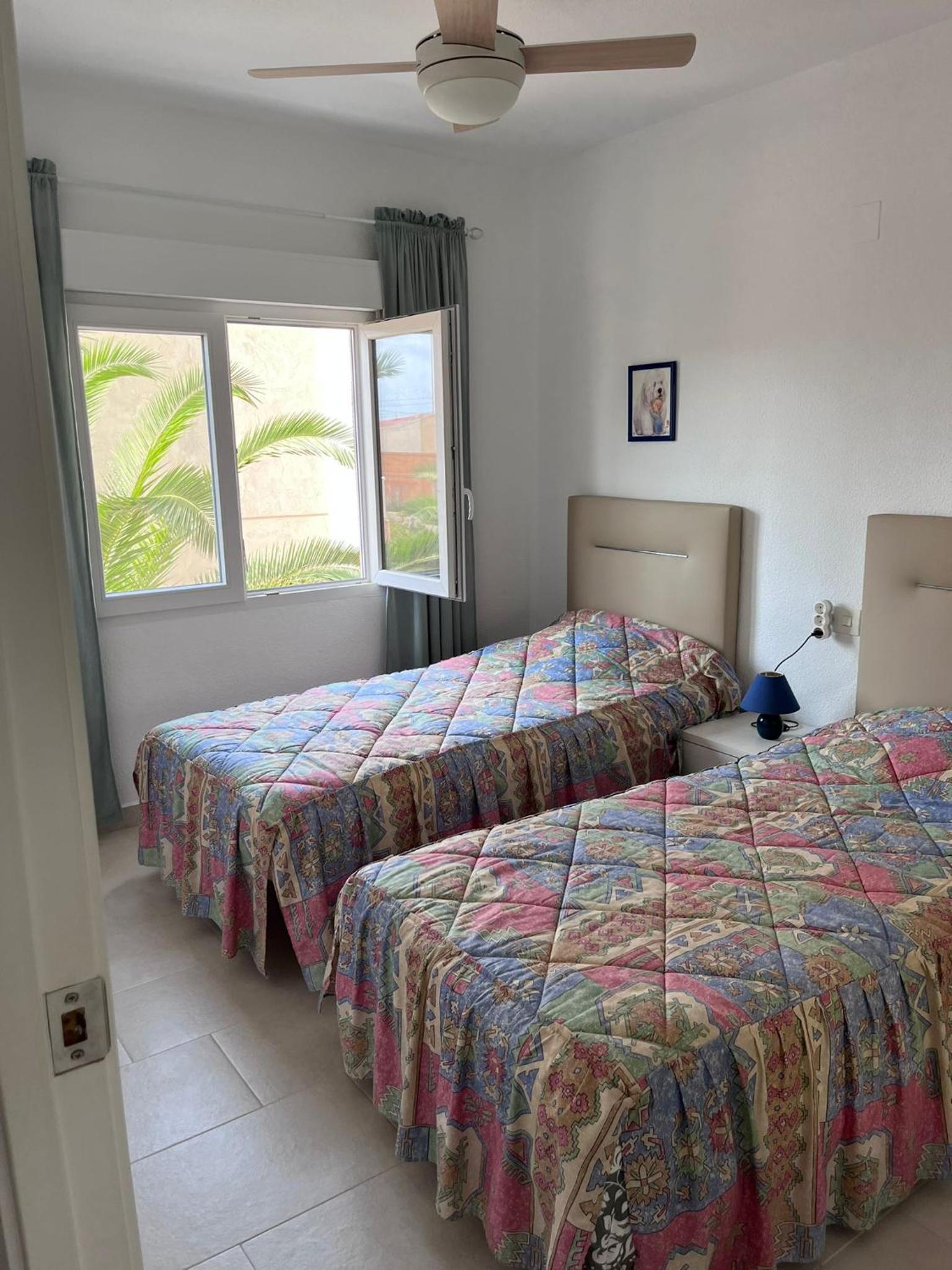Fräsch duplex med havsutsikt