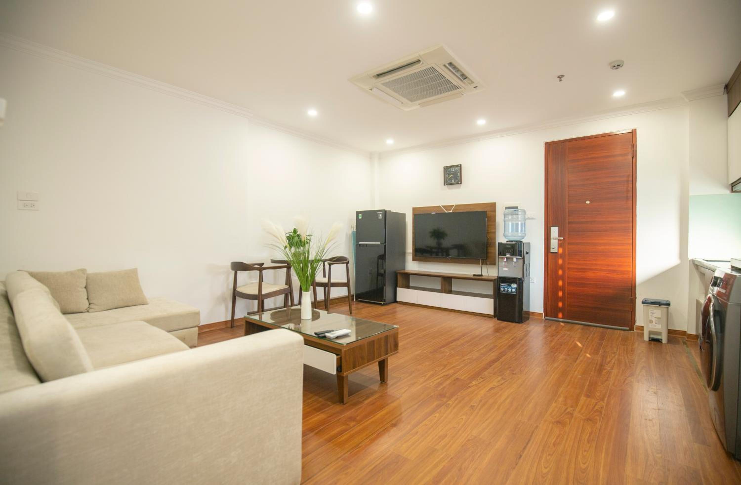 Sumitomo19 Serviced Apartment at Linh Lang