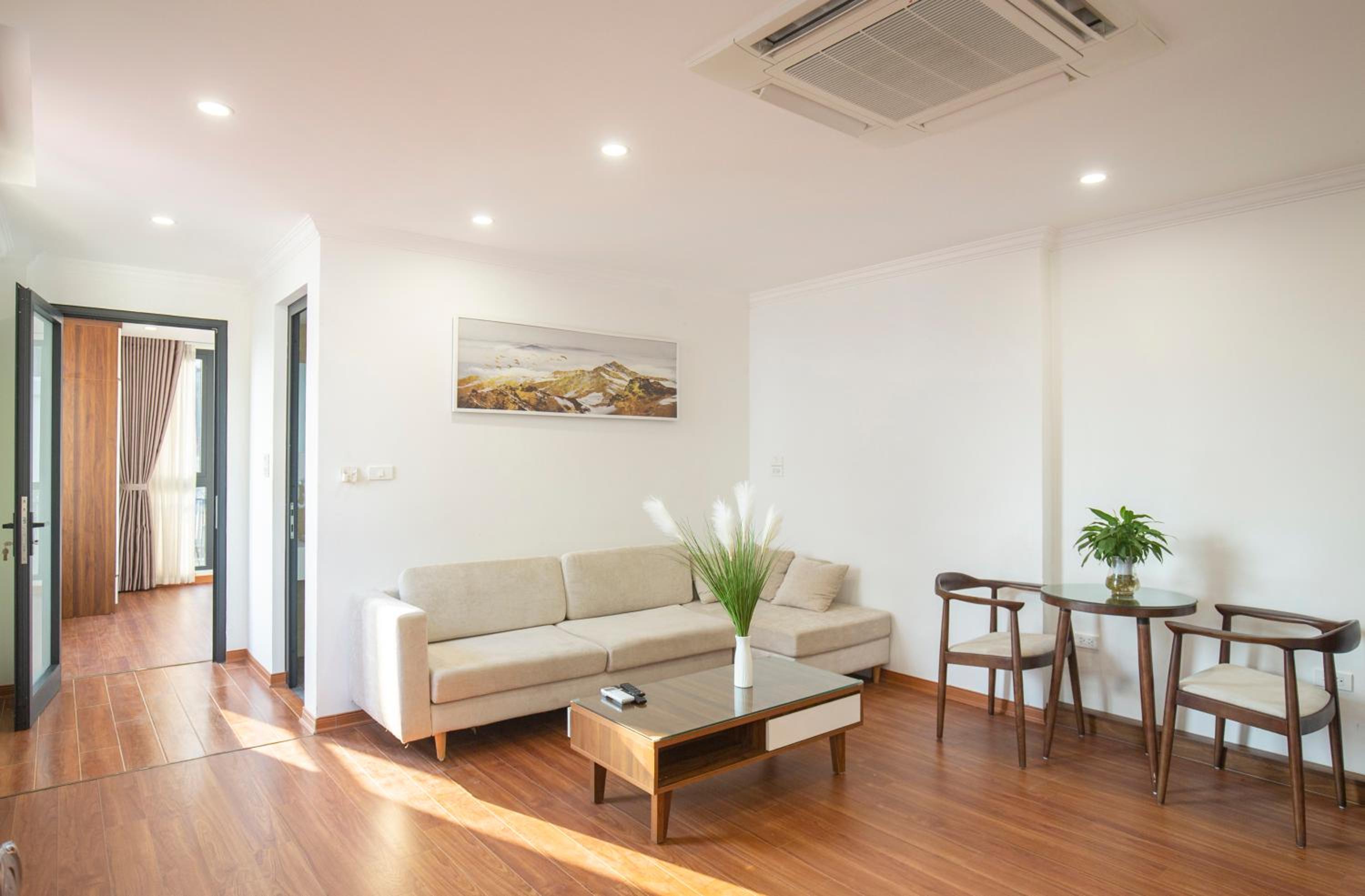 Sumitomo19 Serviced Apartment at Linh Lang