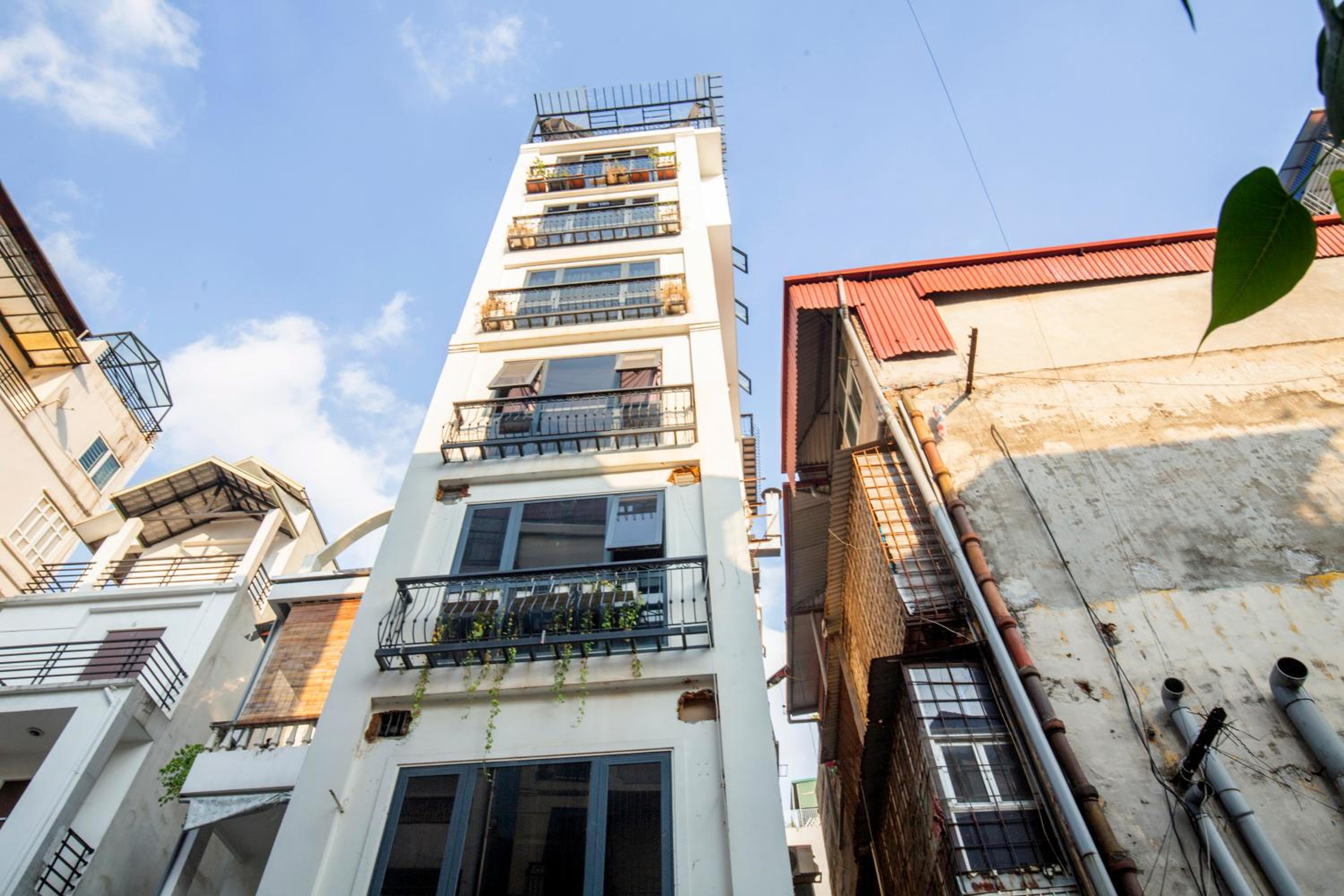 Sumitomo19 Serviced Apartment at Linh Lang