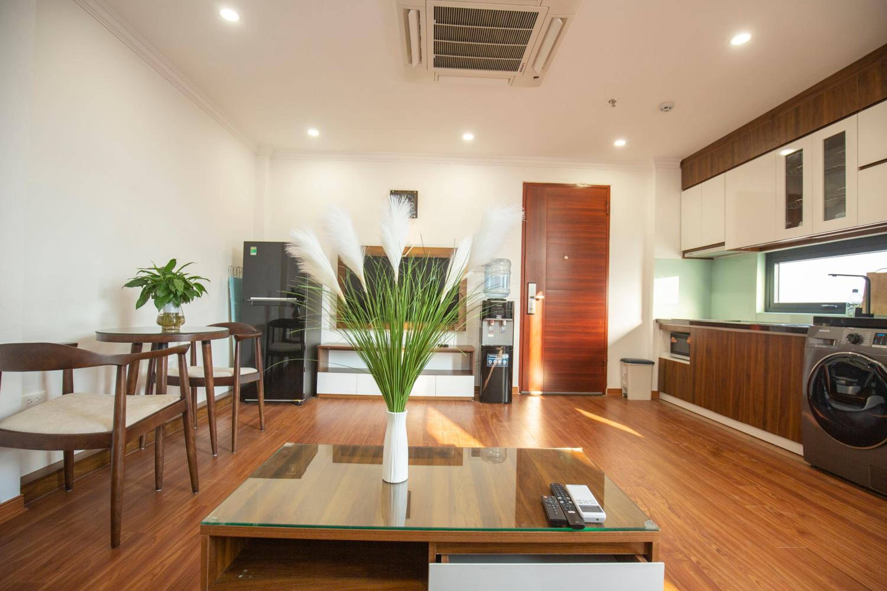 Sumitomo19 Serviced Apartment at Linh Lang