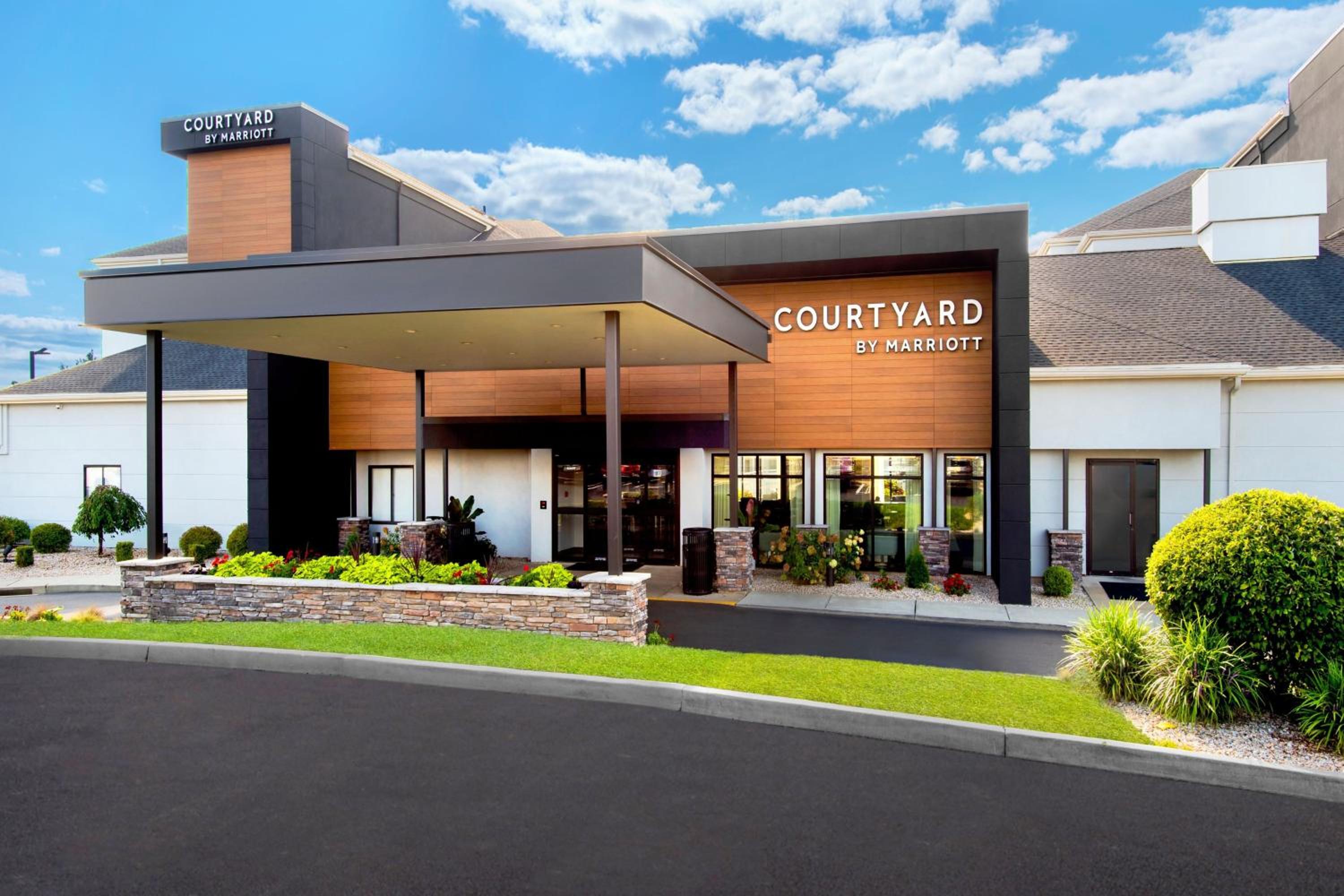 Gulf Shores Vacations - Courtyard by Marriott New Haven Orange - Property Image 20