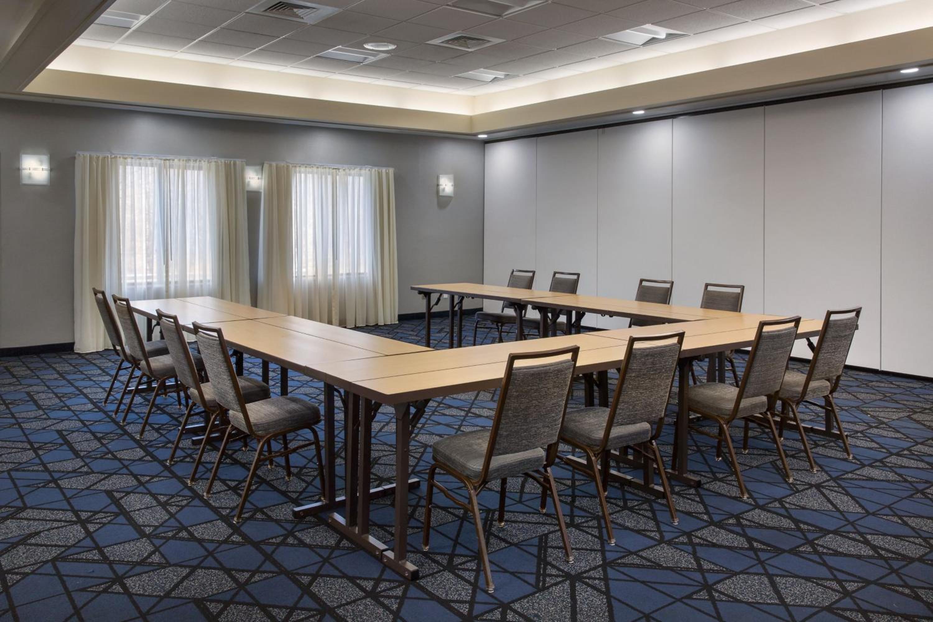 Gulf Shores Vacations - Courtyard by Marriott New Haven Orange - Property Image 3