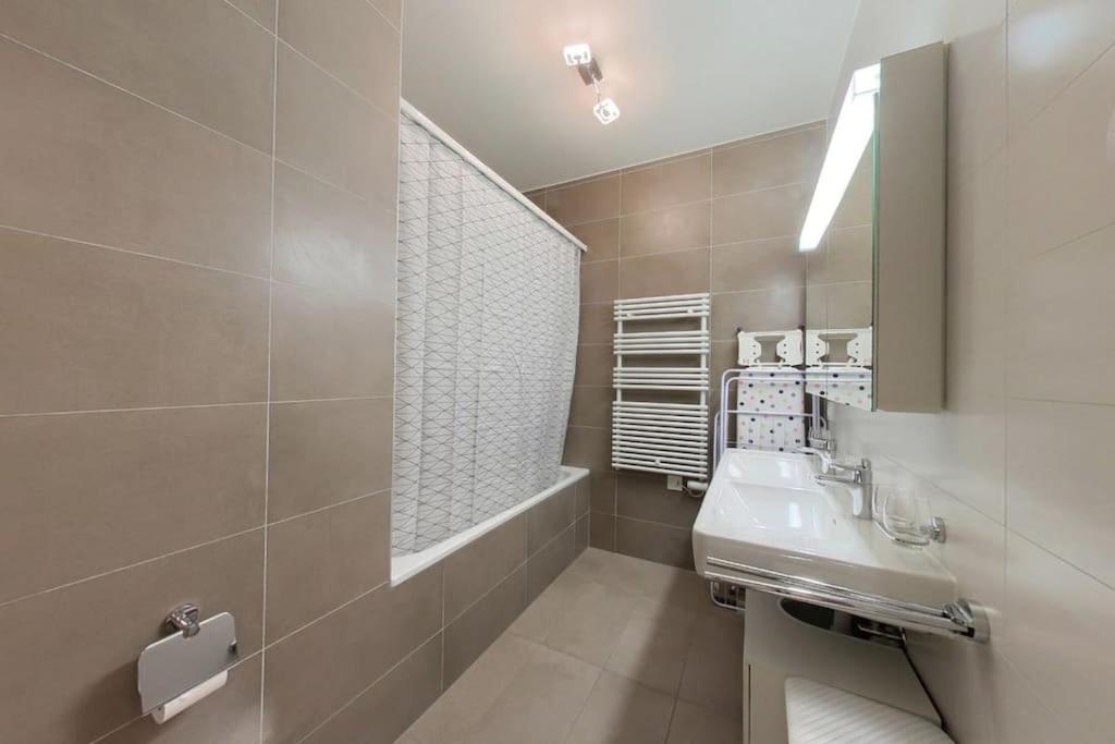 Charming 2-Bedroom Apartment in the Heart of Lausanne RSF2