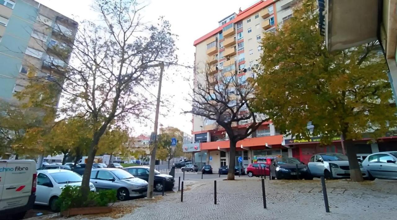 Private Rooms in Shared Apartment - Shared Bathroom and Dog Friendly view 2