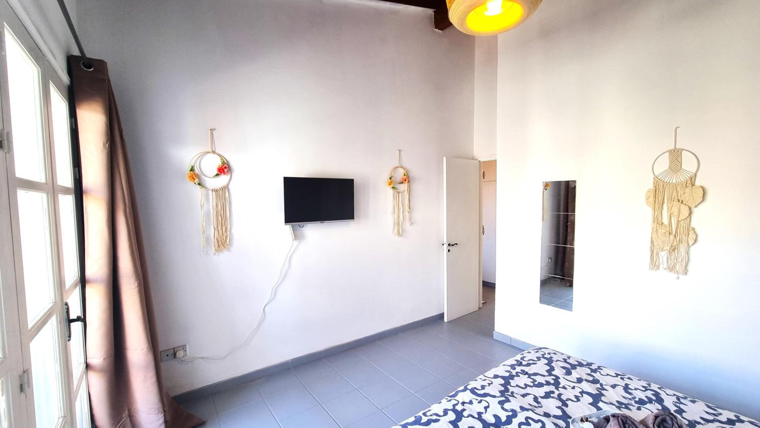 Lovely 1BR in Old Town - City Center & 4min to Beach
