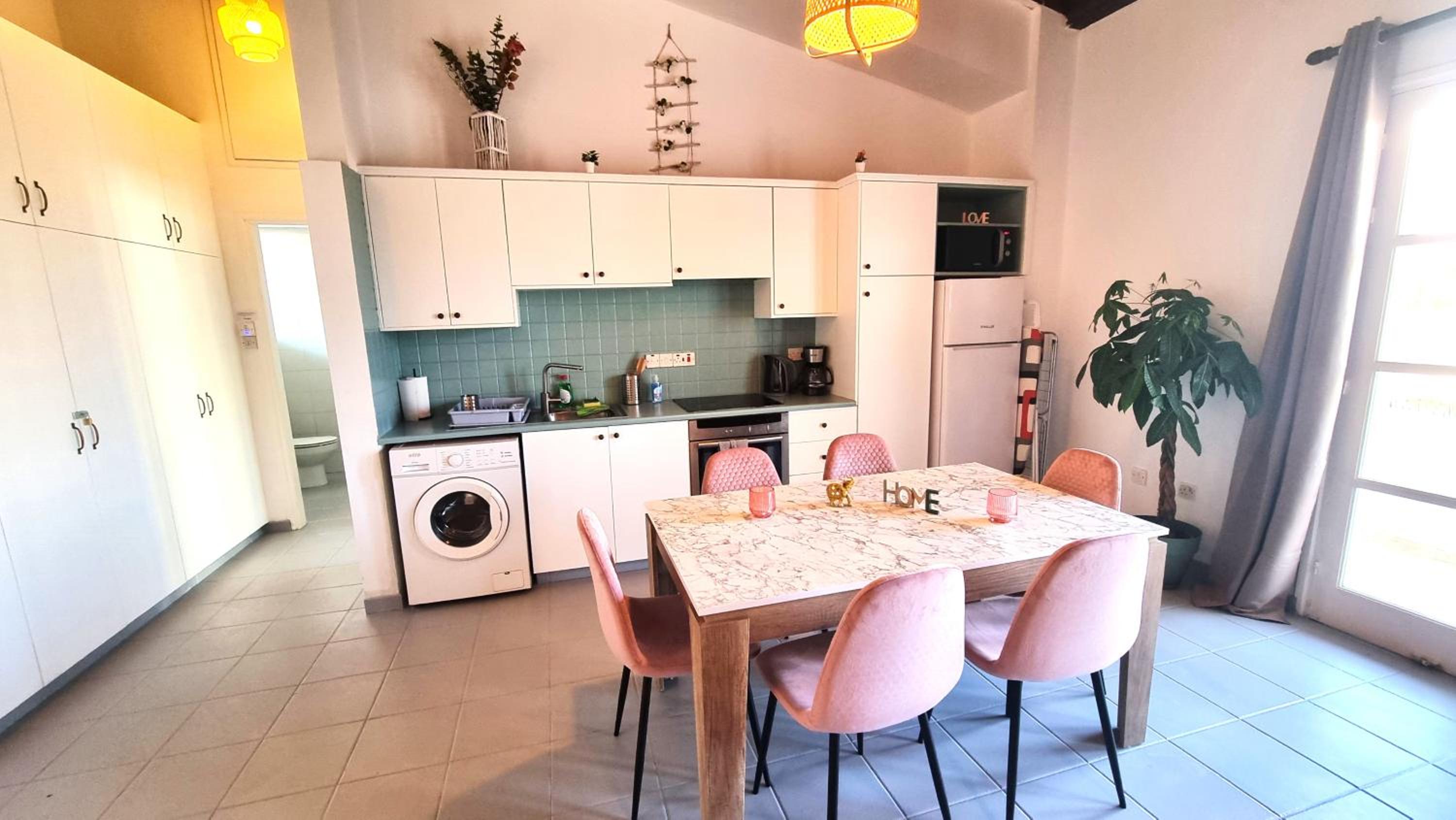 Lovely 1BR in Old Town - City Center & 4min to Beach