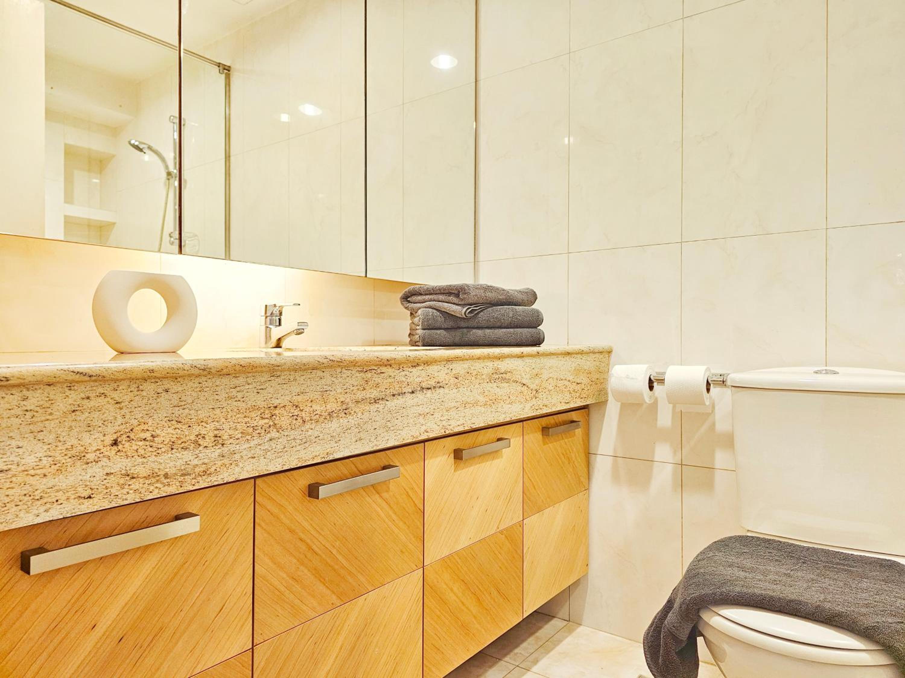 Fahrenheit Bukit Bintang Big Group 13Pax Family Suites