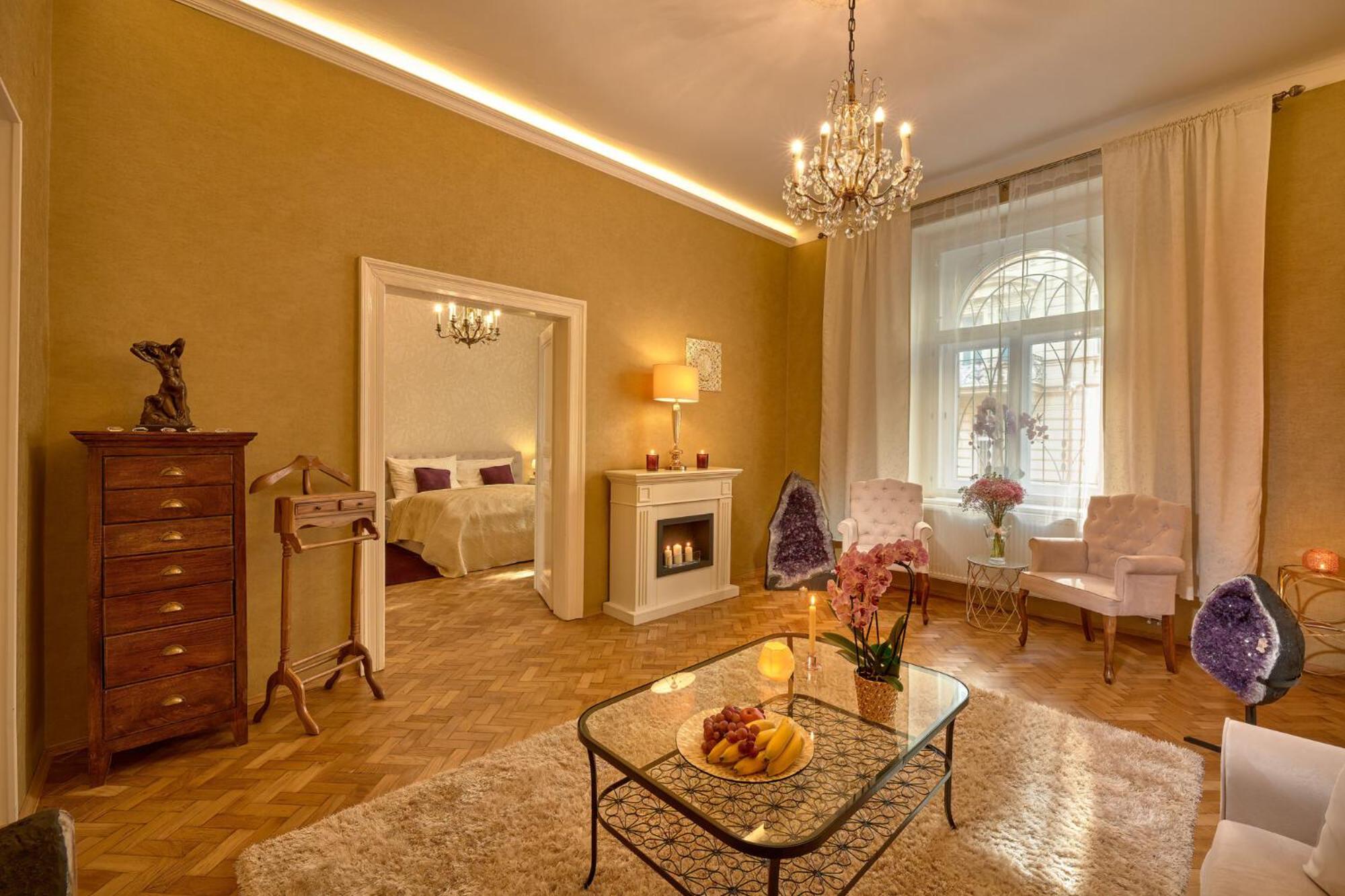 Amethyst apartment