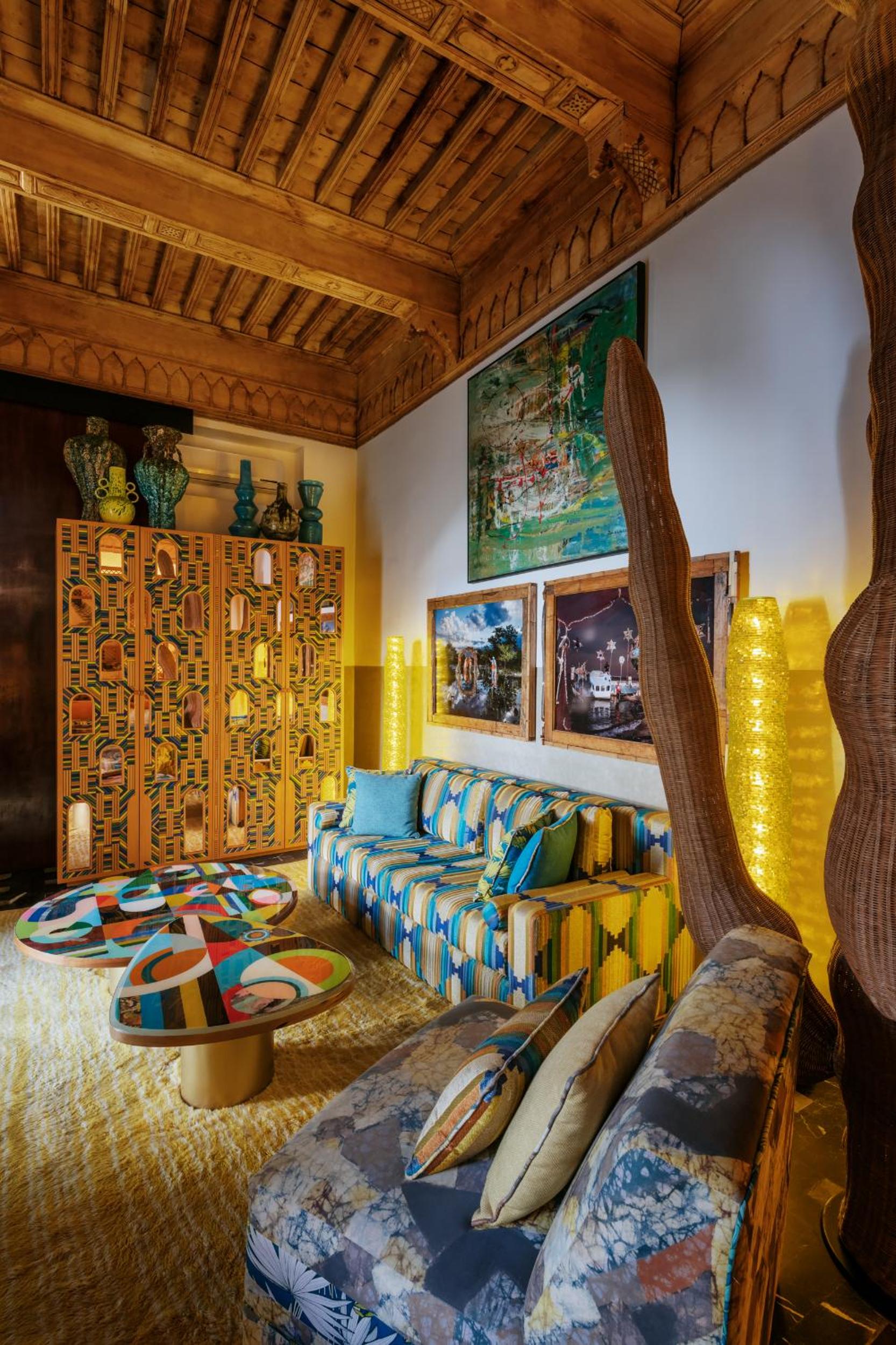 lounge