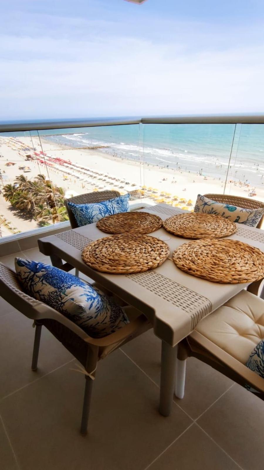 Palmetto Beach con buena vista al mar Cartagena