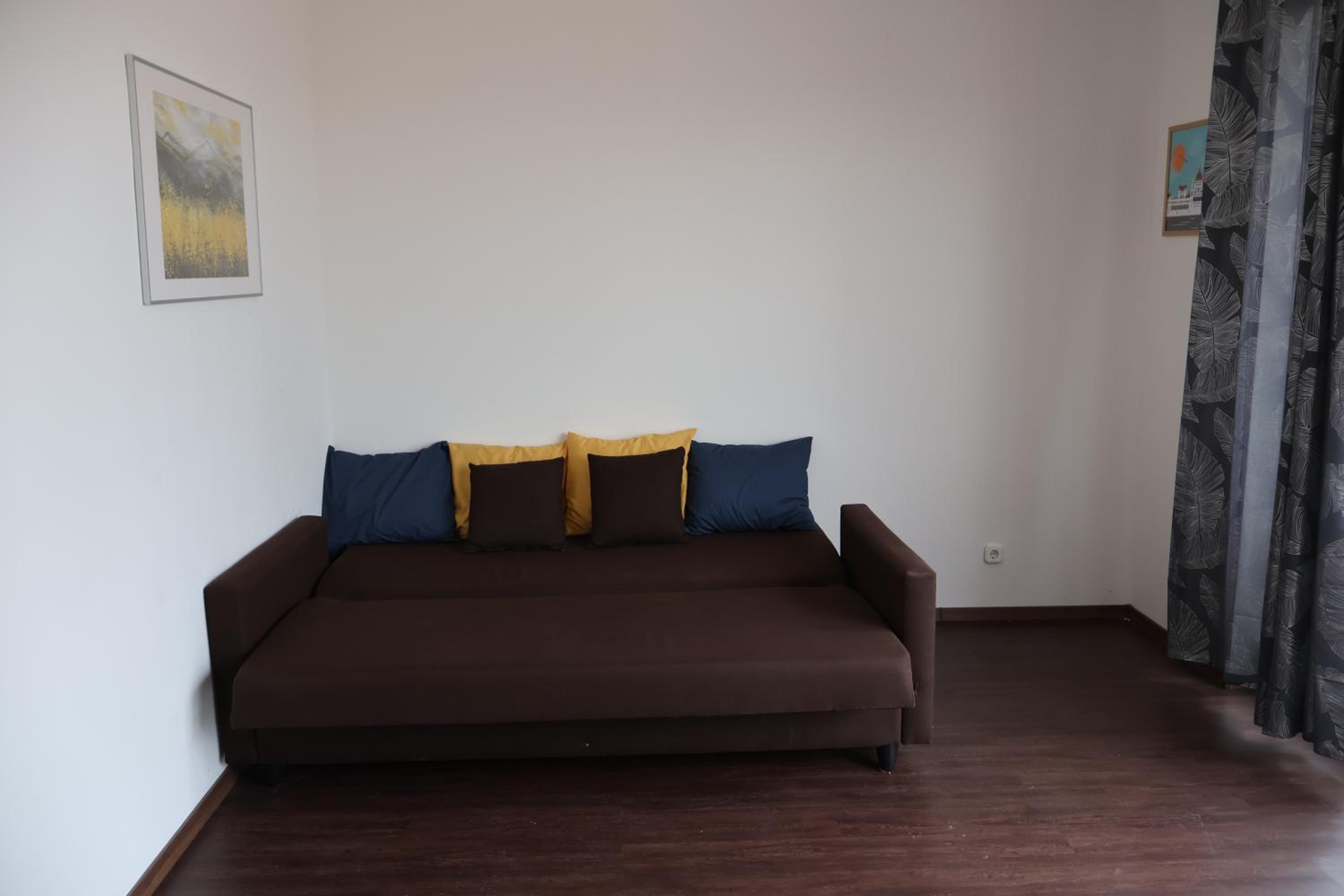Global Living - Gozsdu - Kazinczy - Center view 4