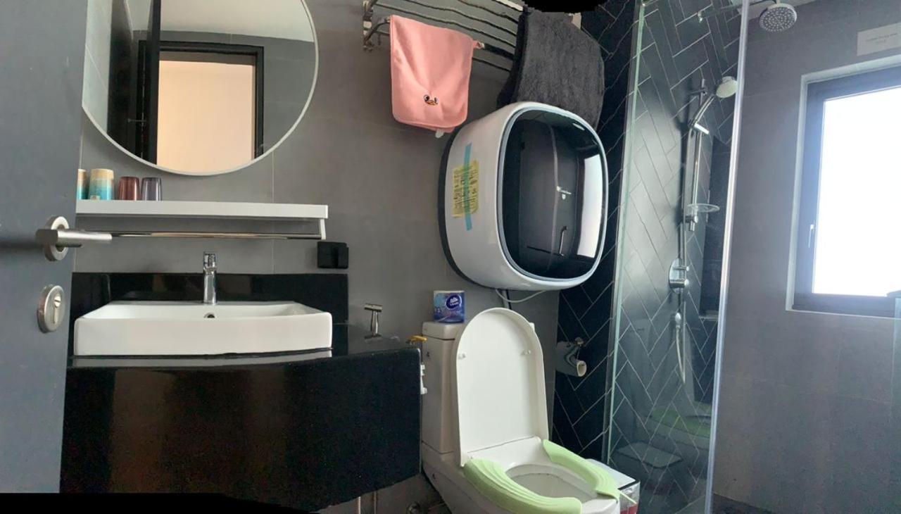 SVT Sunway Velocity Studio 2pax MRT LRT TRX Cheras Kuala Lumpur