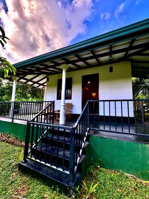 Mango Garden Cottage Tangalle