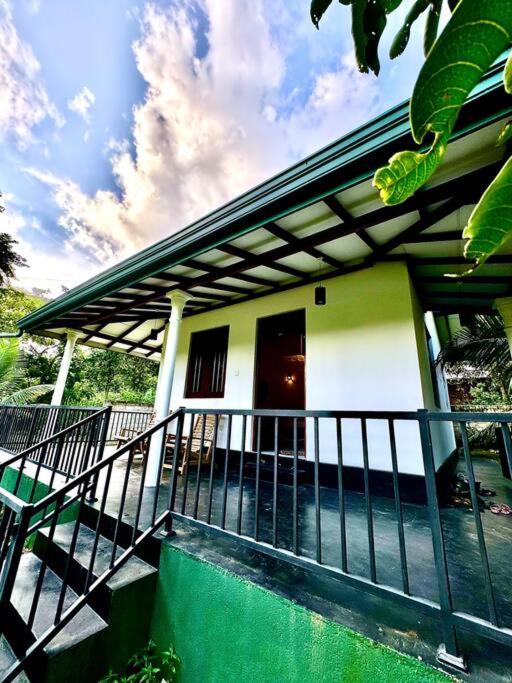Mango Garden Cottage Tangalle