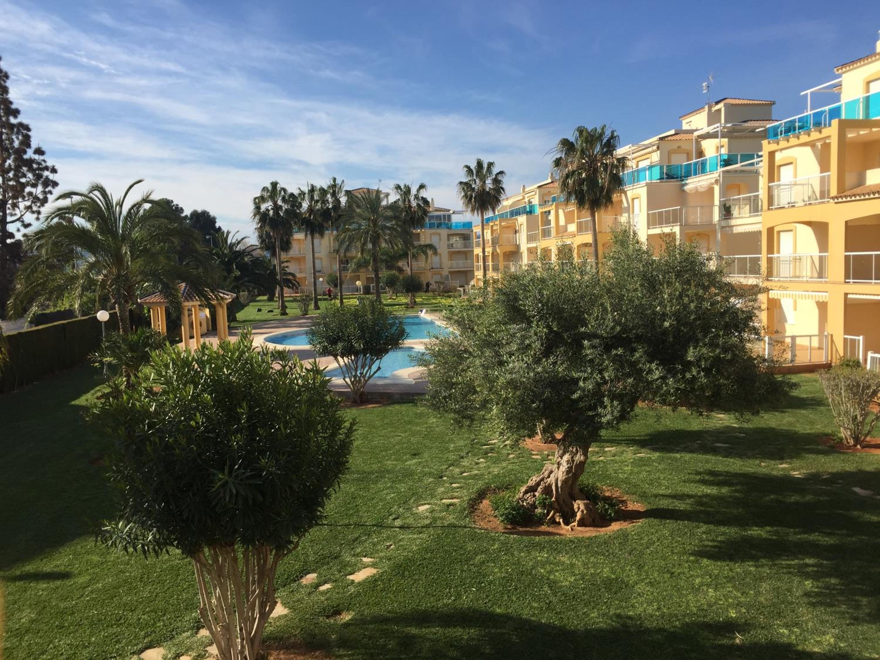 La Riviera bajo esquina- Serviden