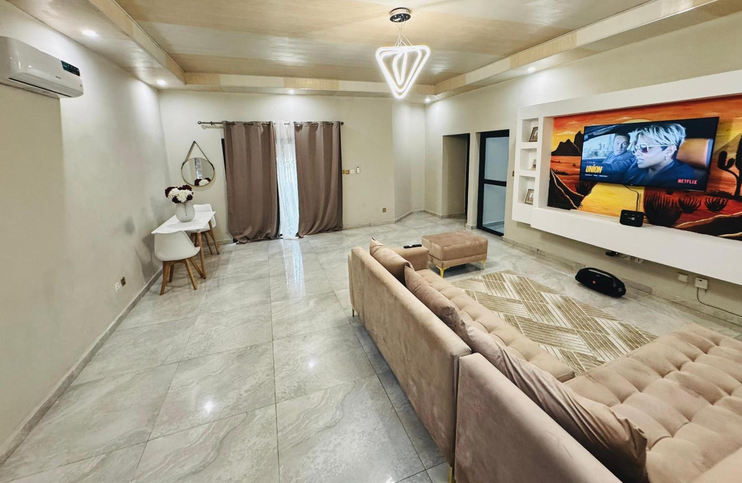 Appartement Terrasse Spacieux en Centre-Ville
