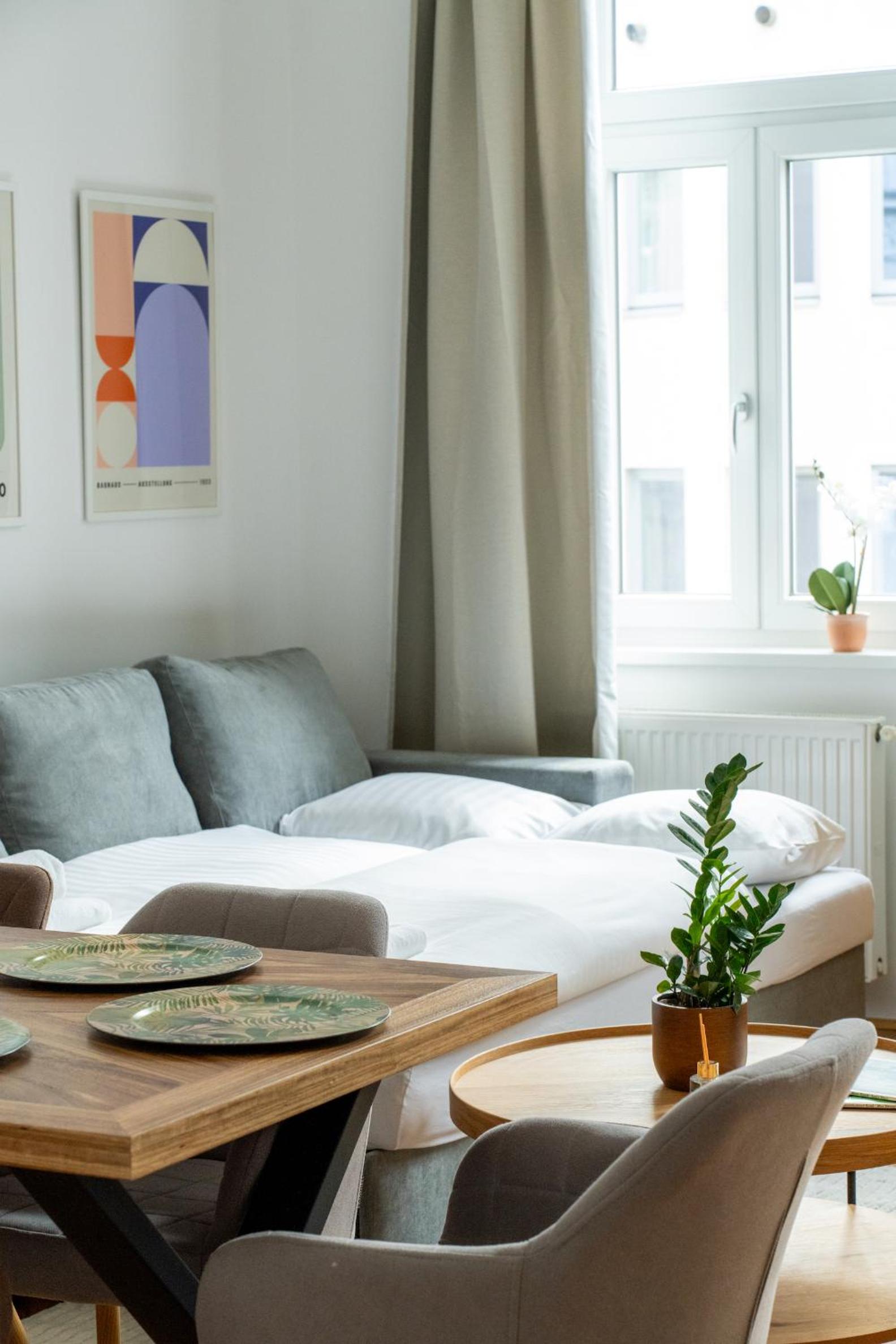 Franz-Josef City Apartment is Calling - by 4ty3 Apartments