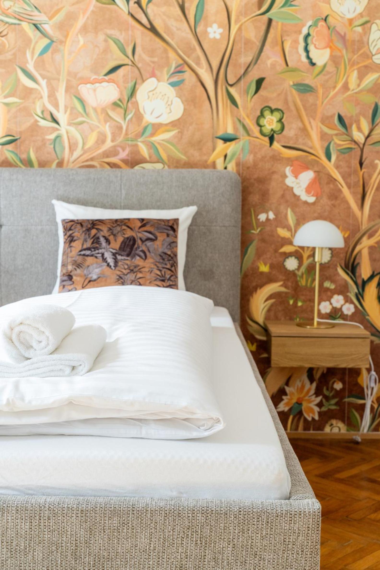 Franz-Josef City Apartment is Calling - by 4ty3 Apartments