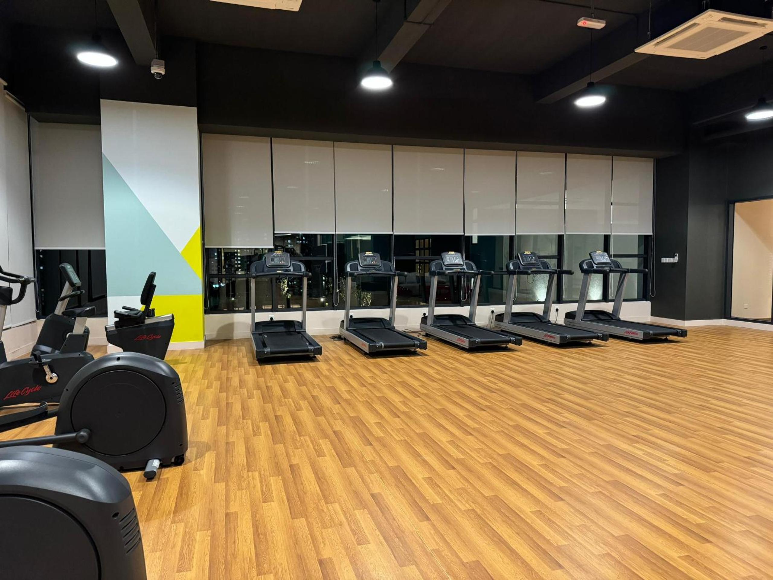 SVT Sunway Velocity Studio 2pax MRT LRT TRX Cheras Kuala Lumpur
