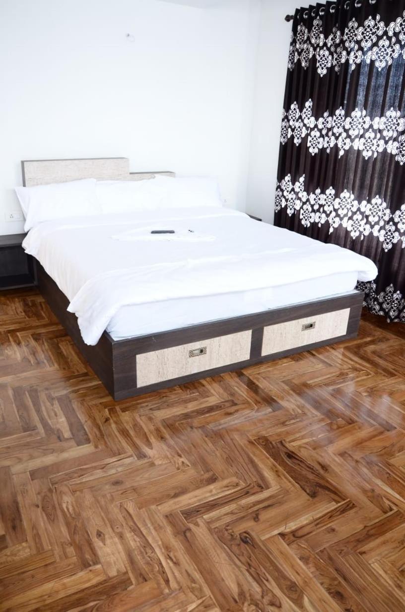 Crescent HomeStay