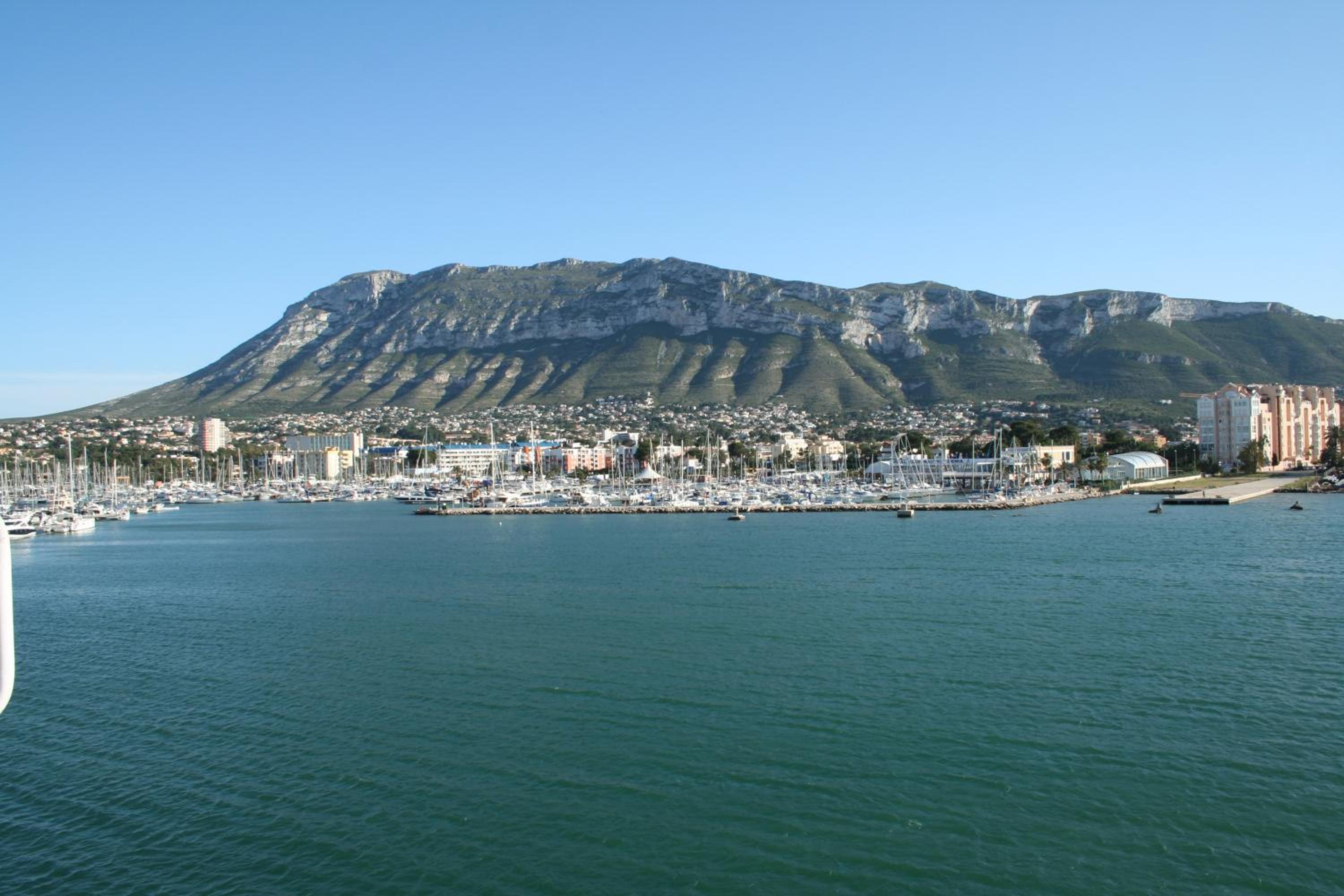 La Riviera bajo-Serviden