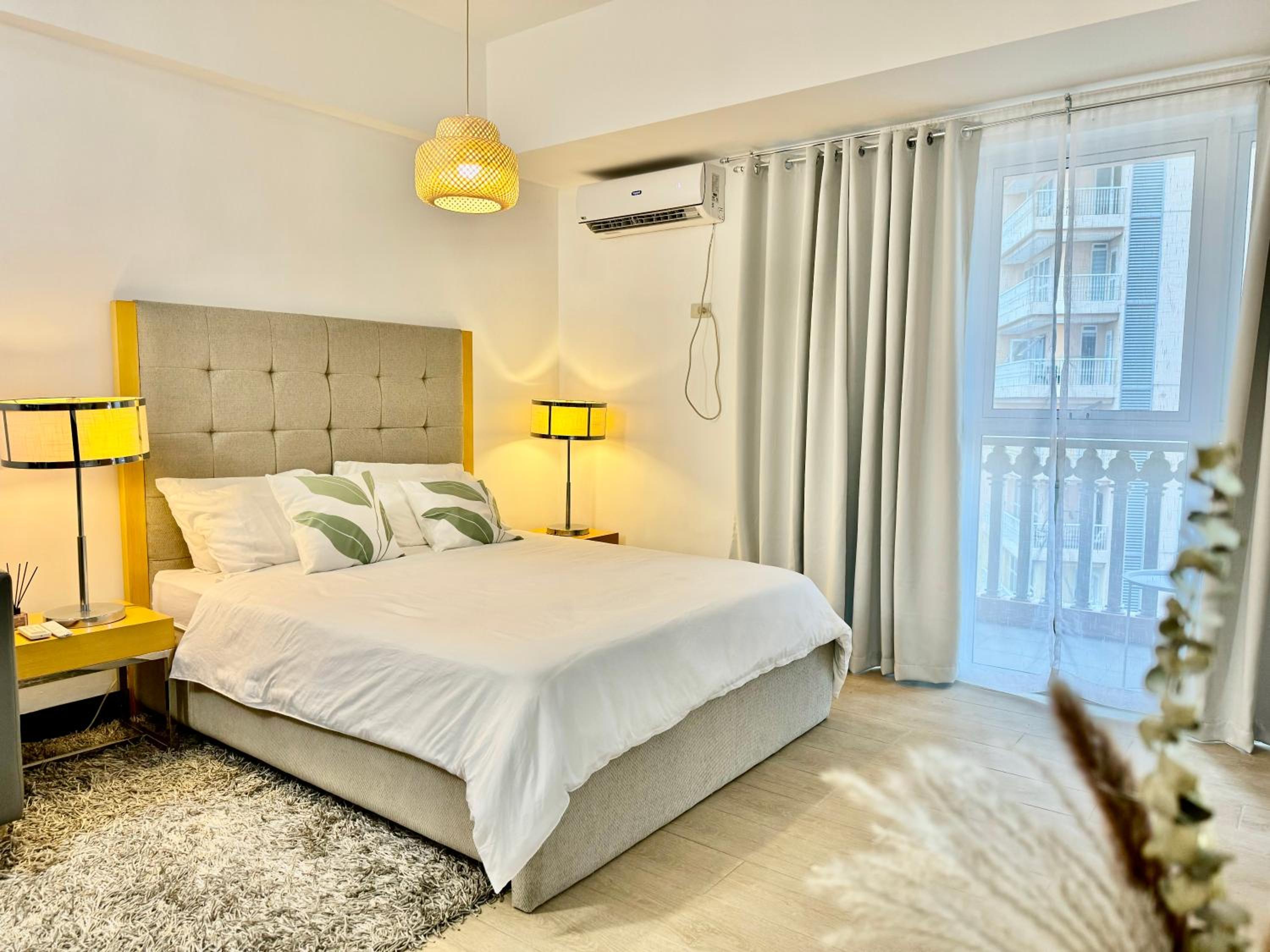 Cozy home Near NAIA & BGC view 4