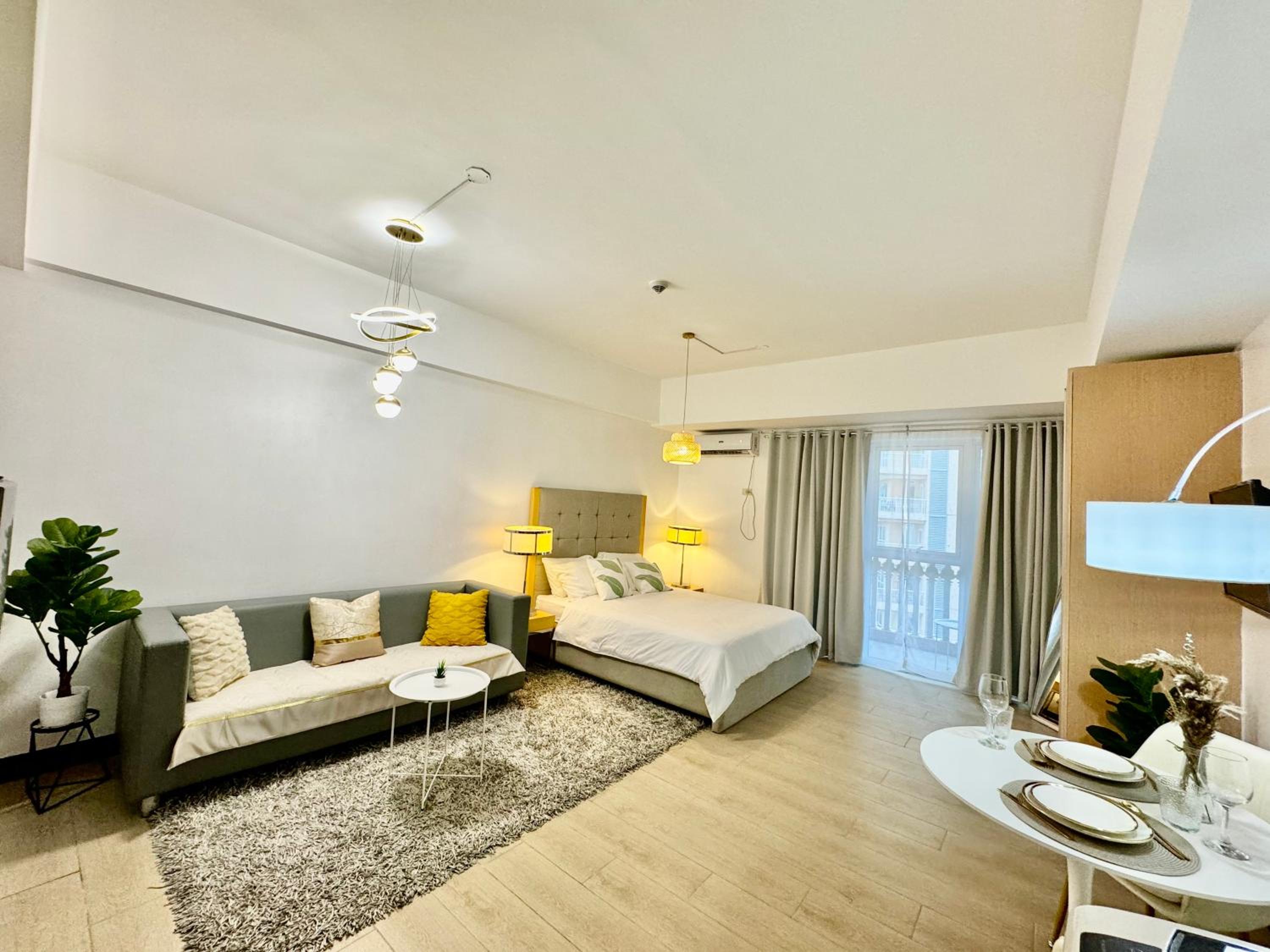 Cozy home Near NAIA & BGC view 3