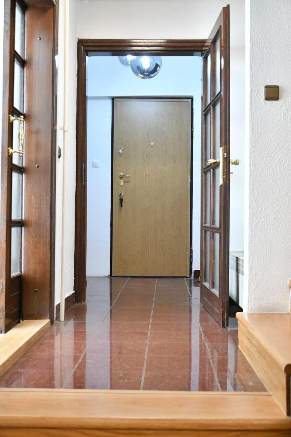 Luksuzna, porodična vila, sa saunom u elitnom dijelu Sarajeva