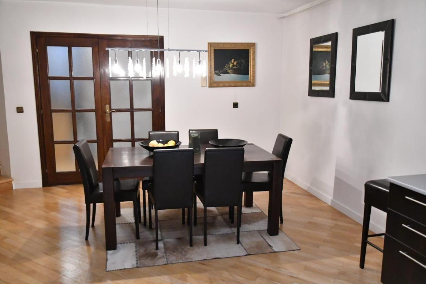 Luksuzna, porodična vila, sa saunom u elitnom dijelu Sarajeva