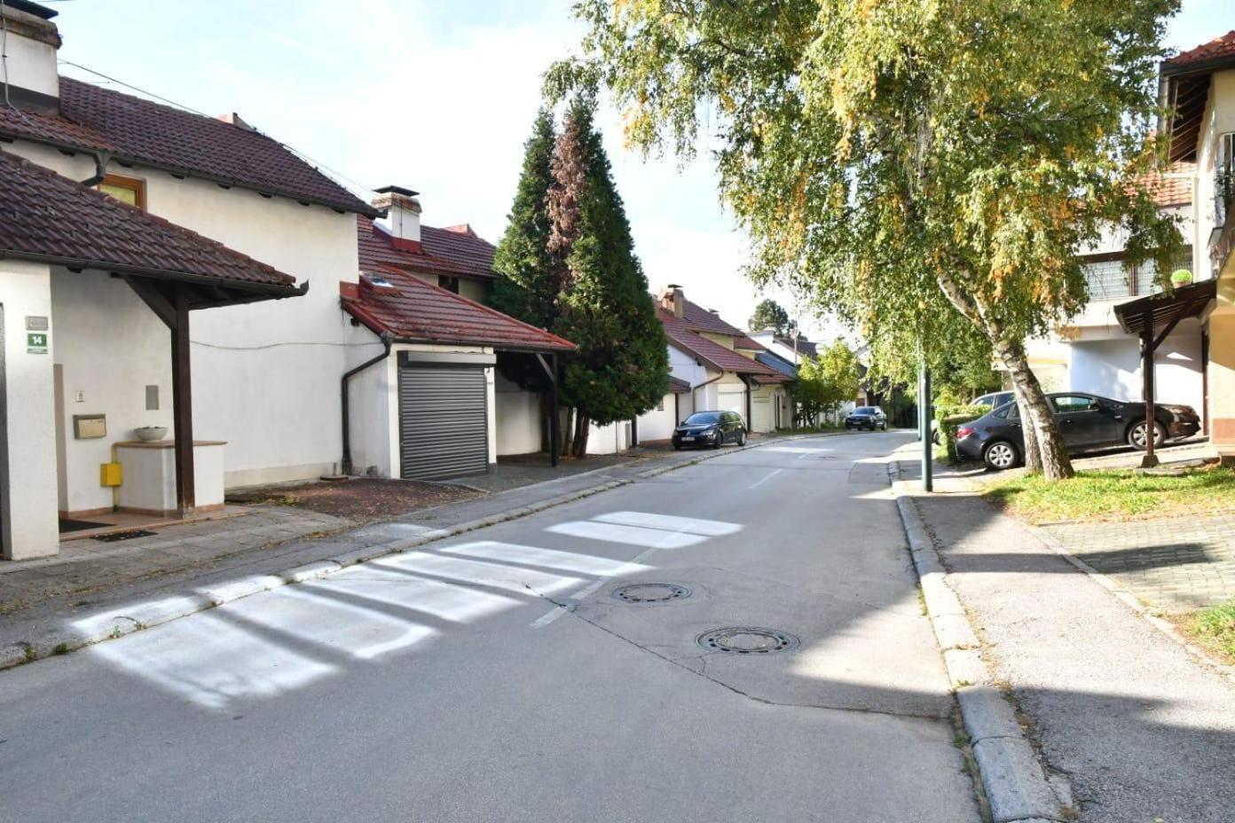 Luksuzna, porodična vila, sa saunom u elitnom dijelu Sarajeva