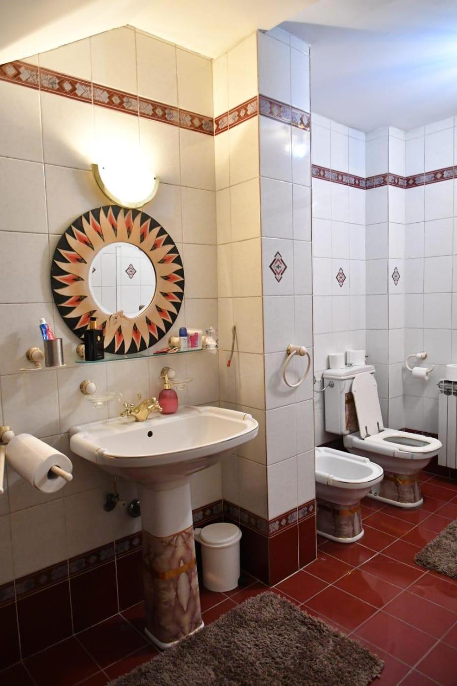 Luksuzna, porodična vila, sa saunom u elitnom dijelu Sarajeva