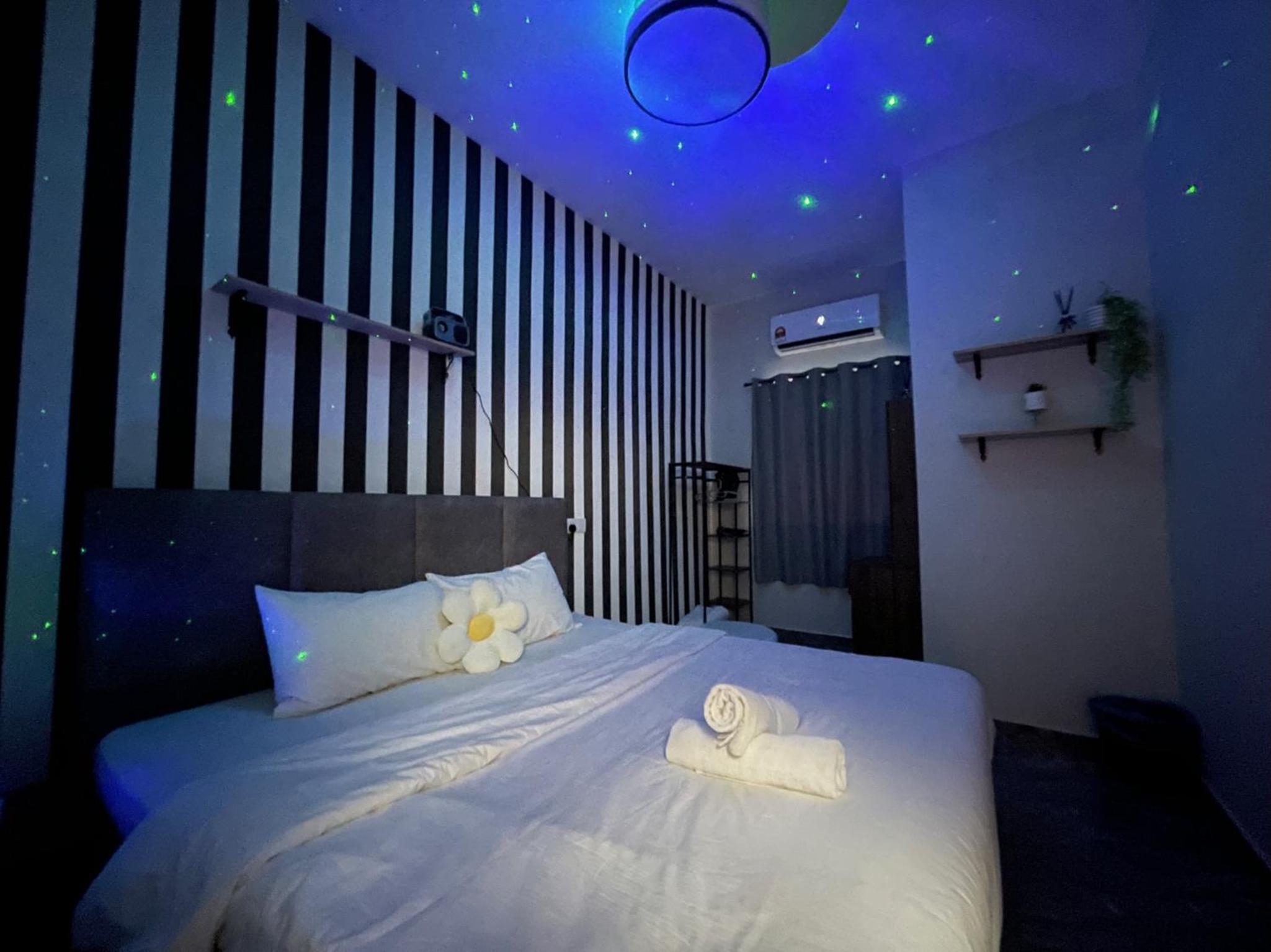 R8 Hotel-style Room With Projector #1min Walk to Ksl City Mall