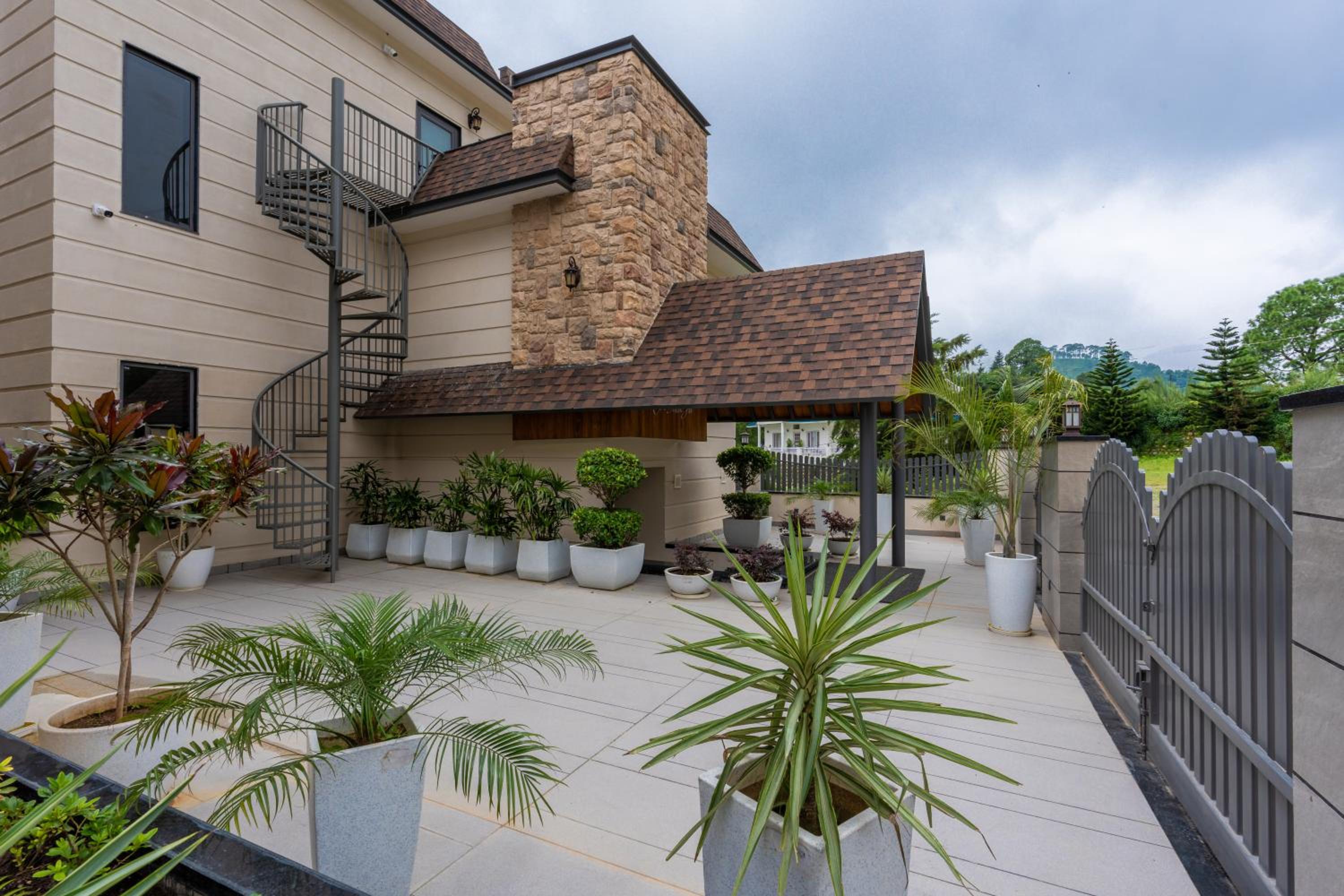 Aura luxury Stays