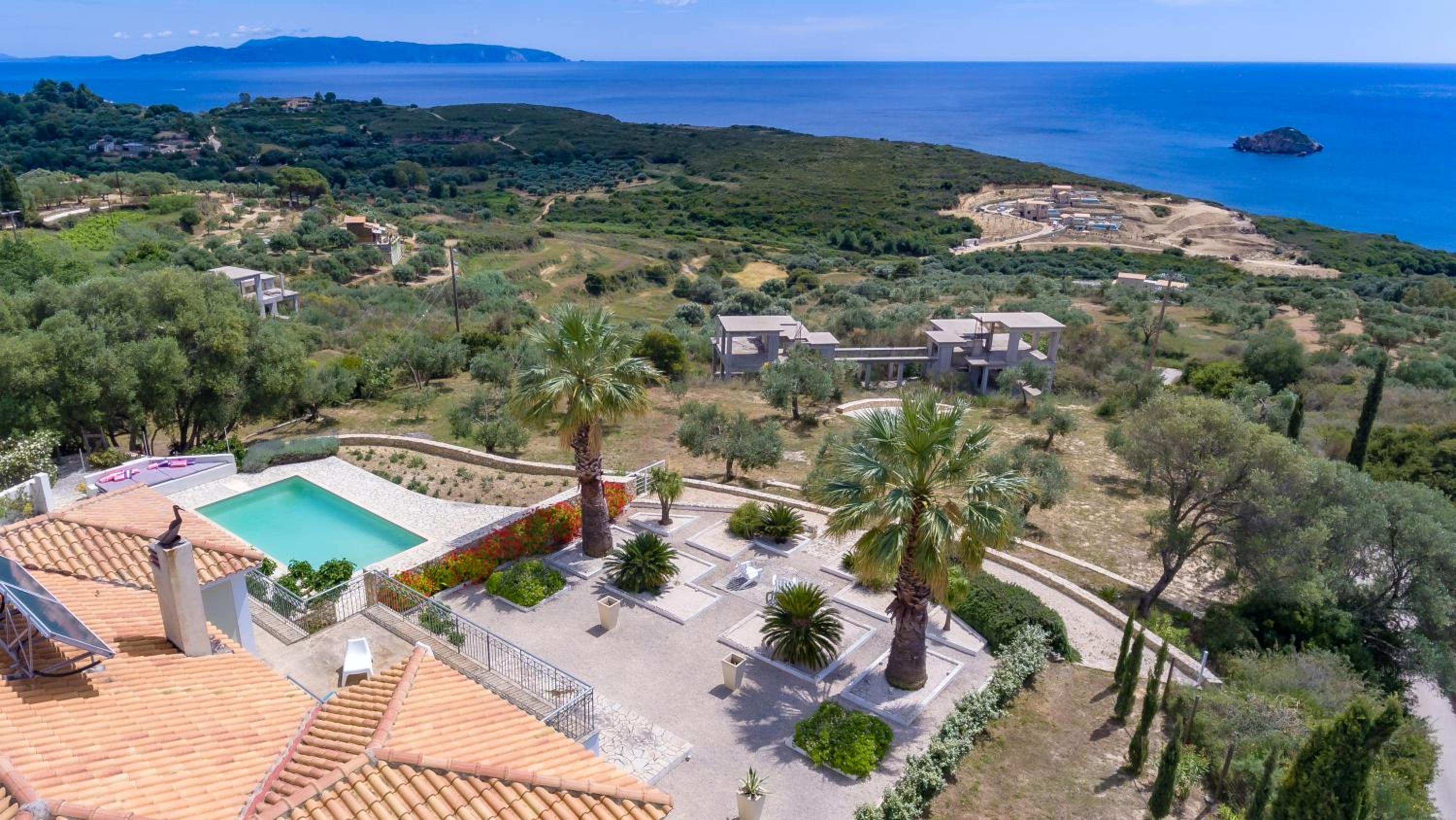 Bel Air Villa with pool by JJ Hospitality