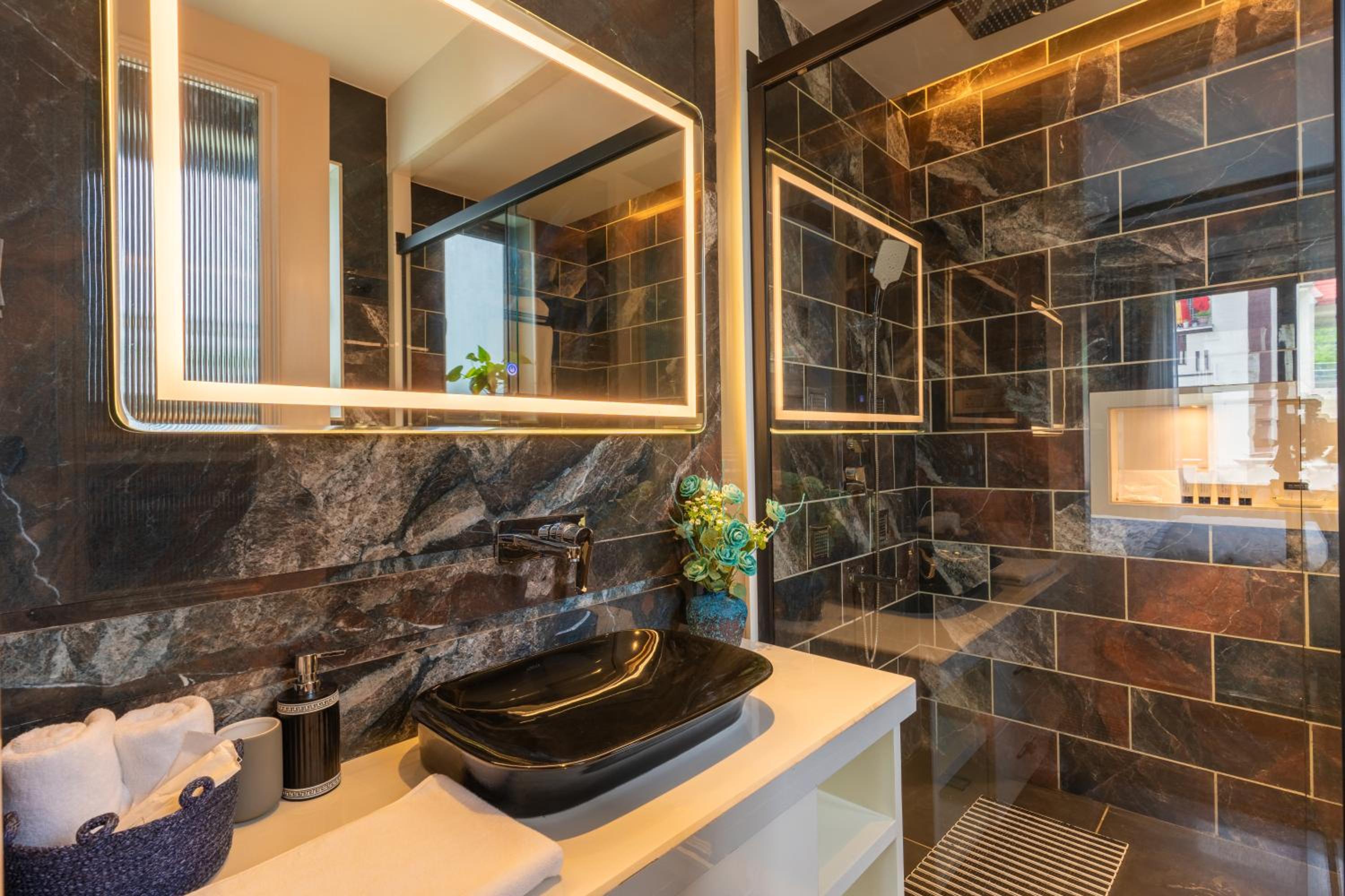 Aura luxury Stays
