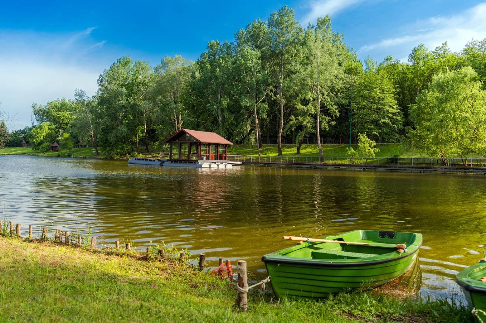 Lac Sub Soare